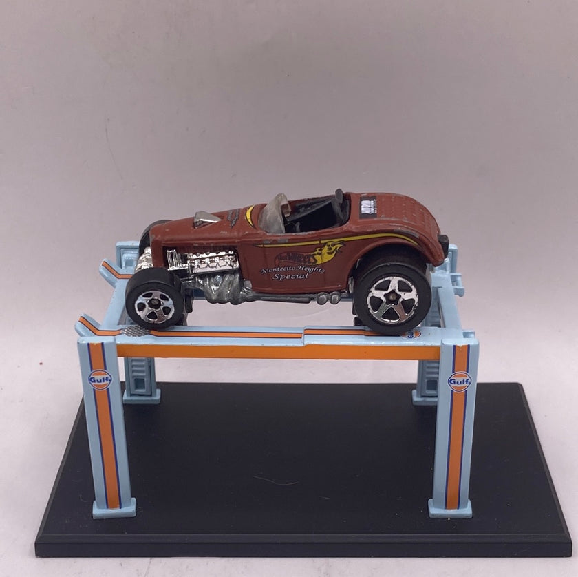Hot Wheels Deuce Roadster Diecast
