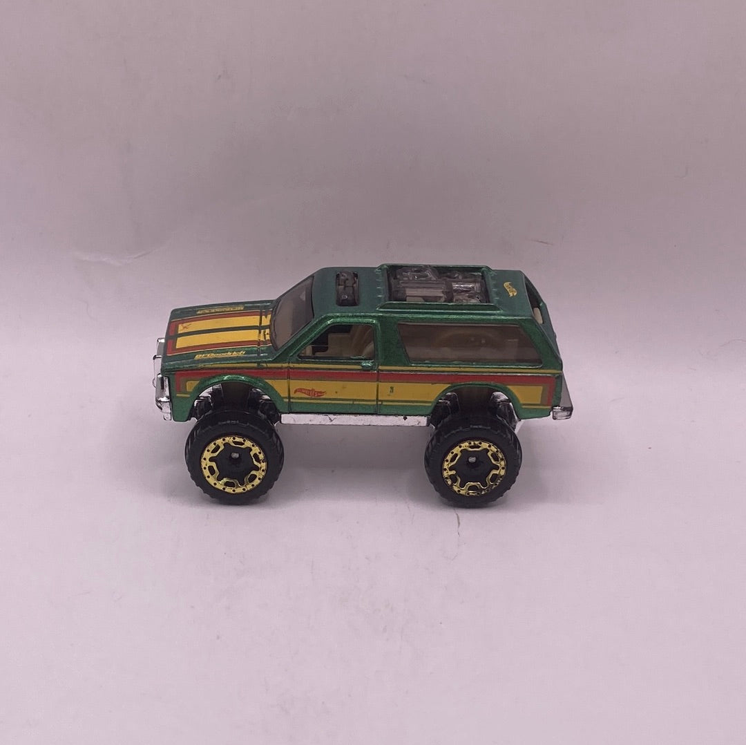 Hot Wheels Chevy Blazer 4x4 Diecast