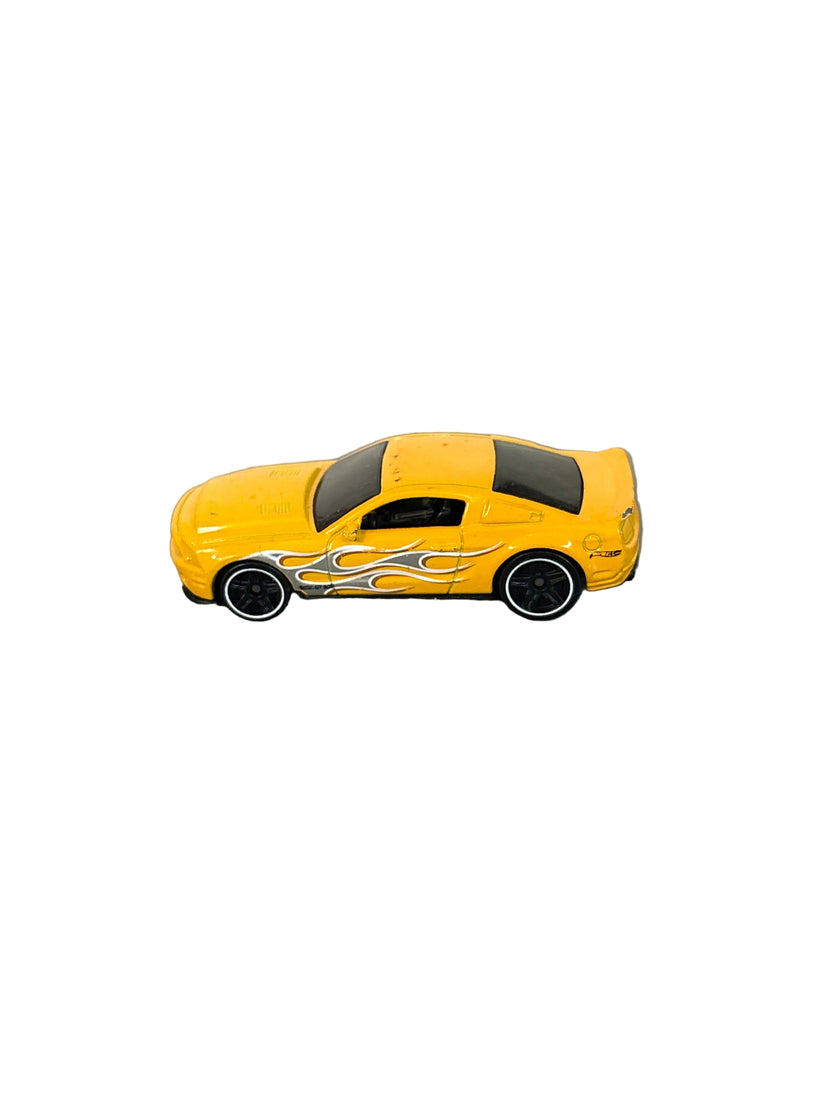 Hot Wheels 10 Ford Shelby GT500 Super Snake Diecast