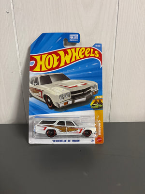 Hot Wheels 70 Chevelle SS Wagon Diecast white