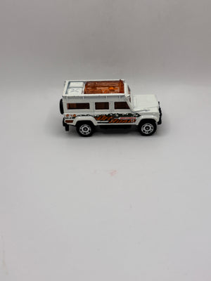 Matchbox 1997 Land Rover Defender 110 Diecast