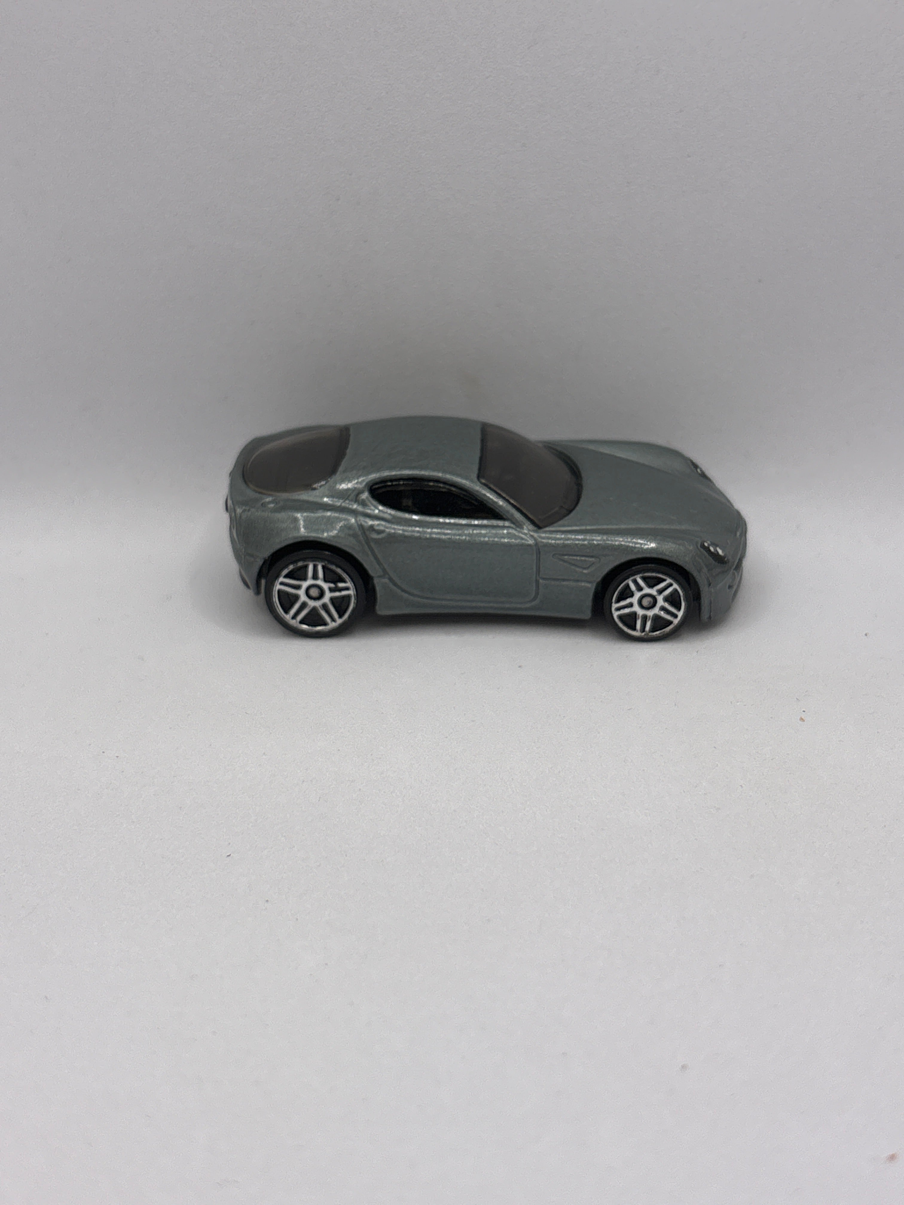 Hot Wheels Alfa Romeo 8C Competizione Diecast