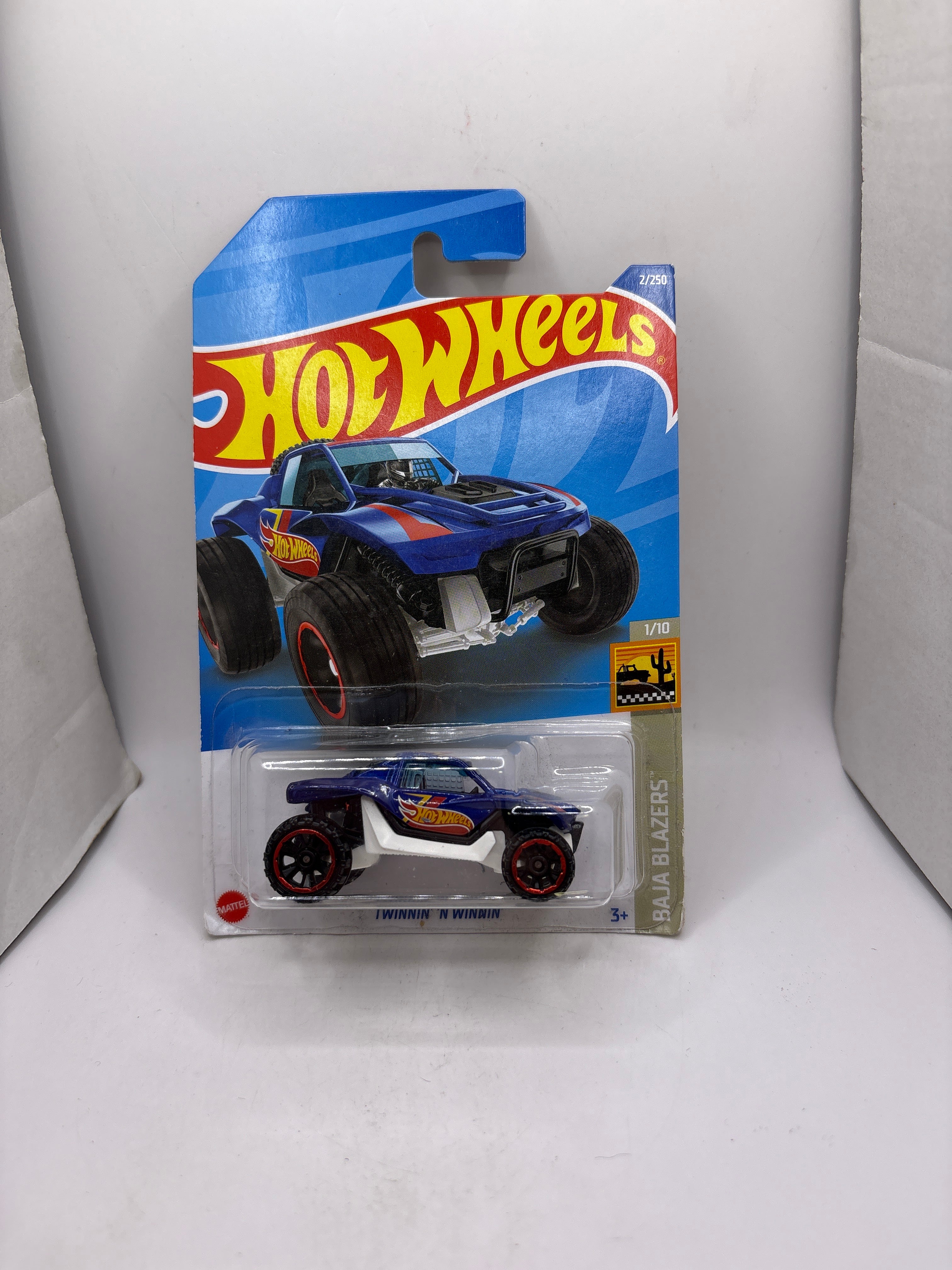 Hot Wheels Twinnin N Winnin Diecast blue