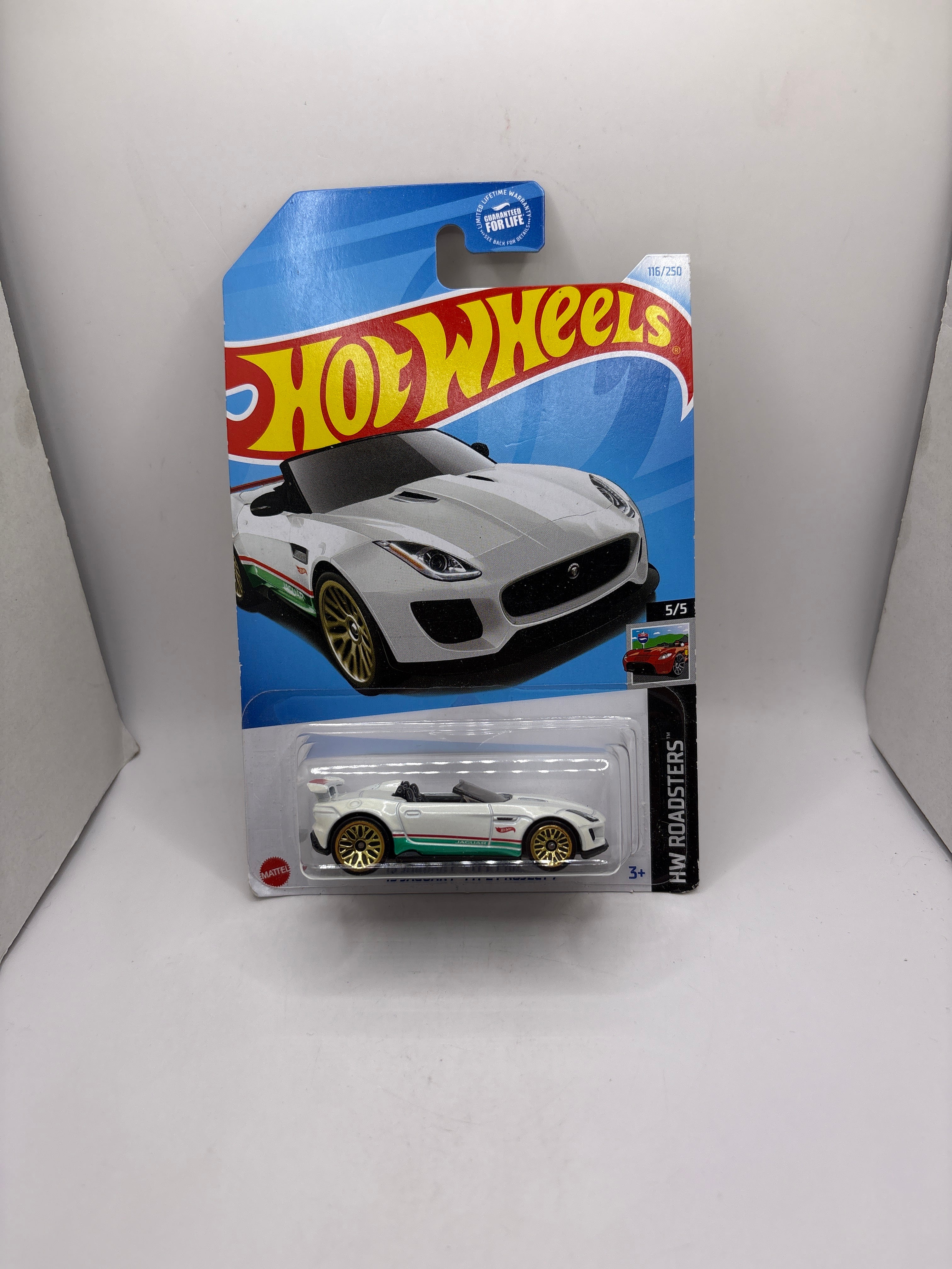 Hot Wheels 15 Jaguar F-Type Project 7 Diecast white