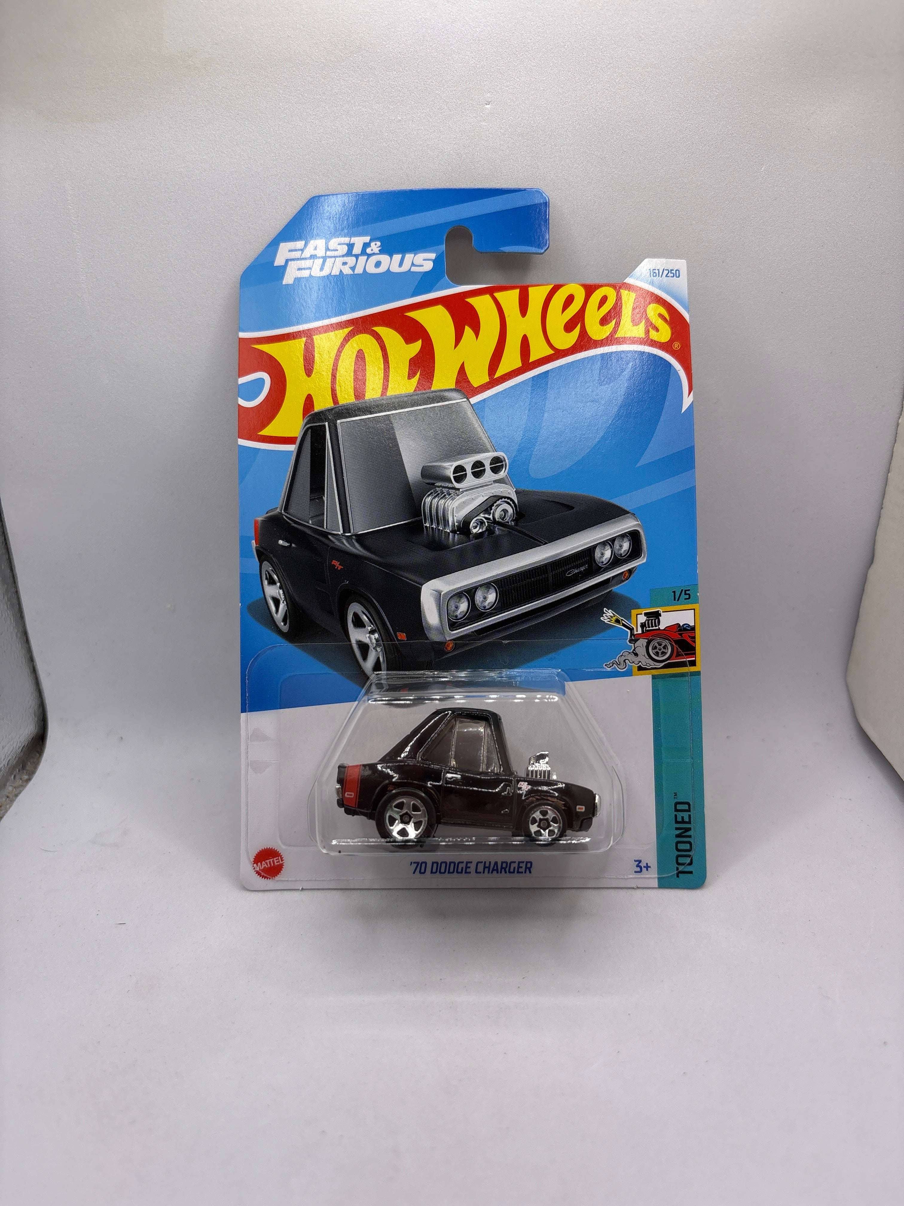 Hot Wheels 70 Dodge Charger Diecast