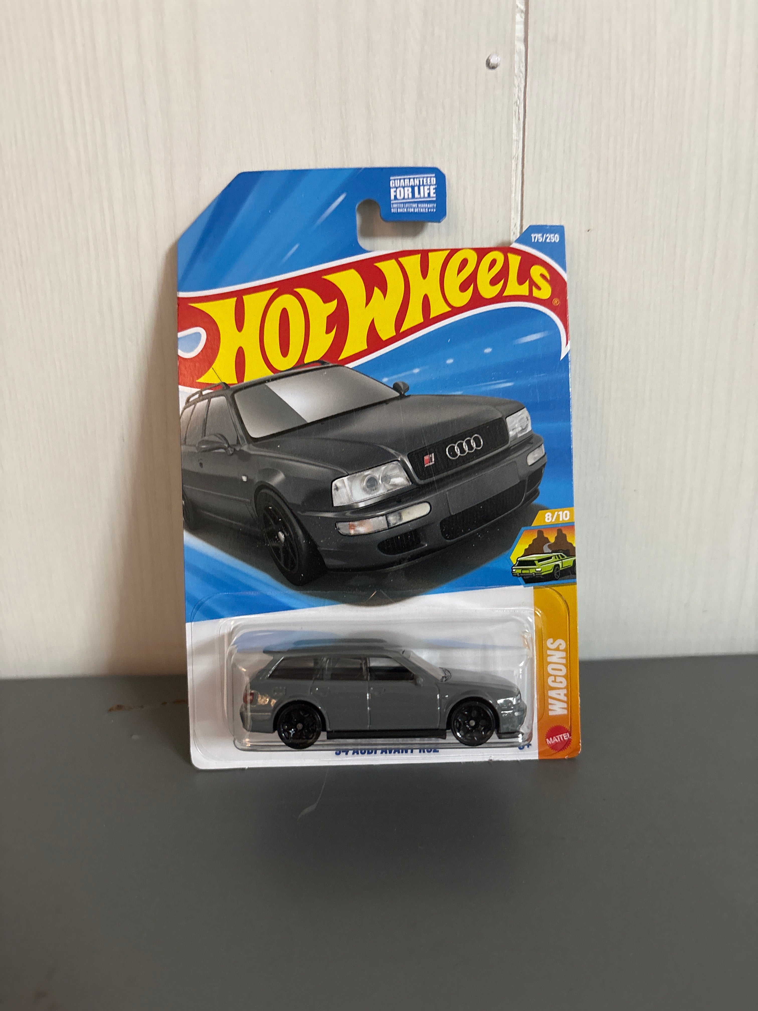 Hot Wheels 94 Audi Avant RS2 Diecast gray