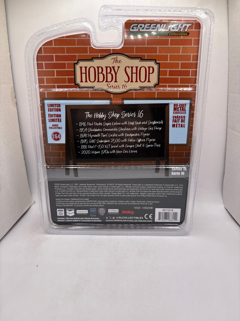 Greenlight 1954 Studebaker Commander Starliner Witg Vintage Gas Pump Diecast