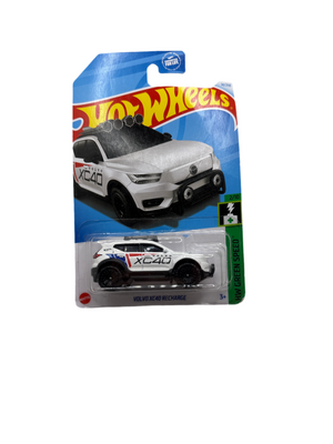 Hot Wheels Volvo XC40 Recharge Diecast white