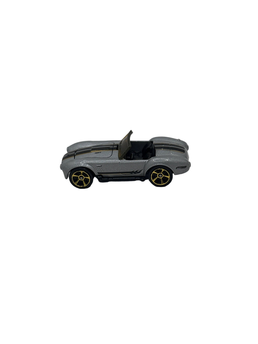 Hot Wheels Shelby Cobra 427 S/C Diecast silver