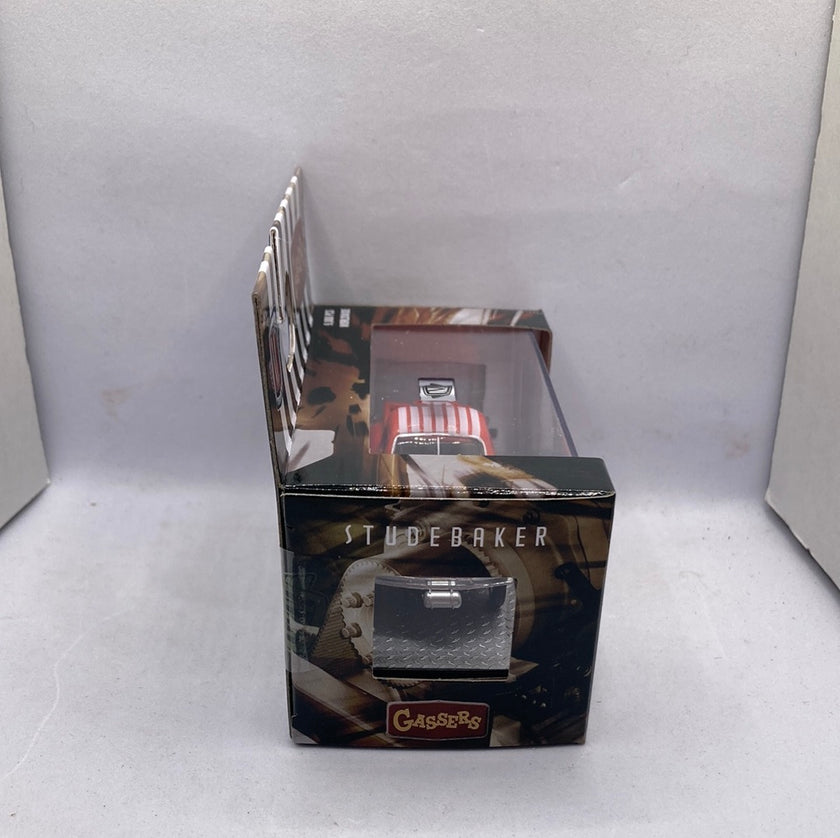 M2 1950 Studebaker 2R Truck Diecast