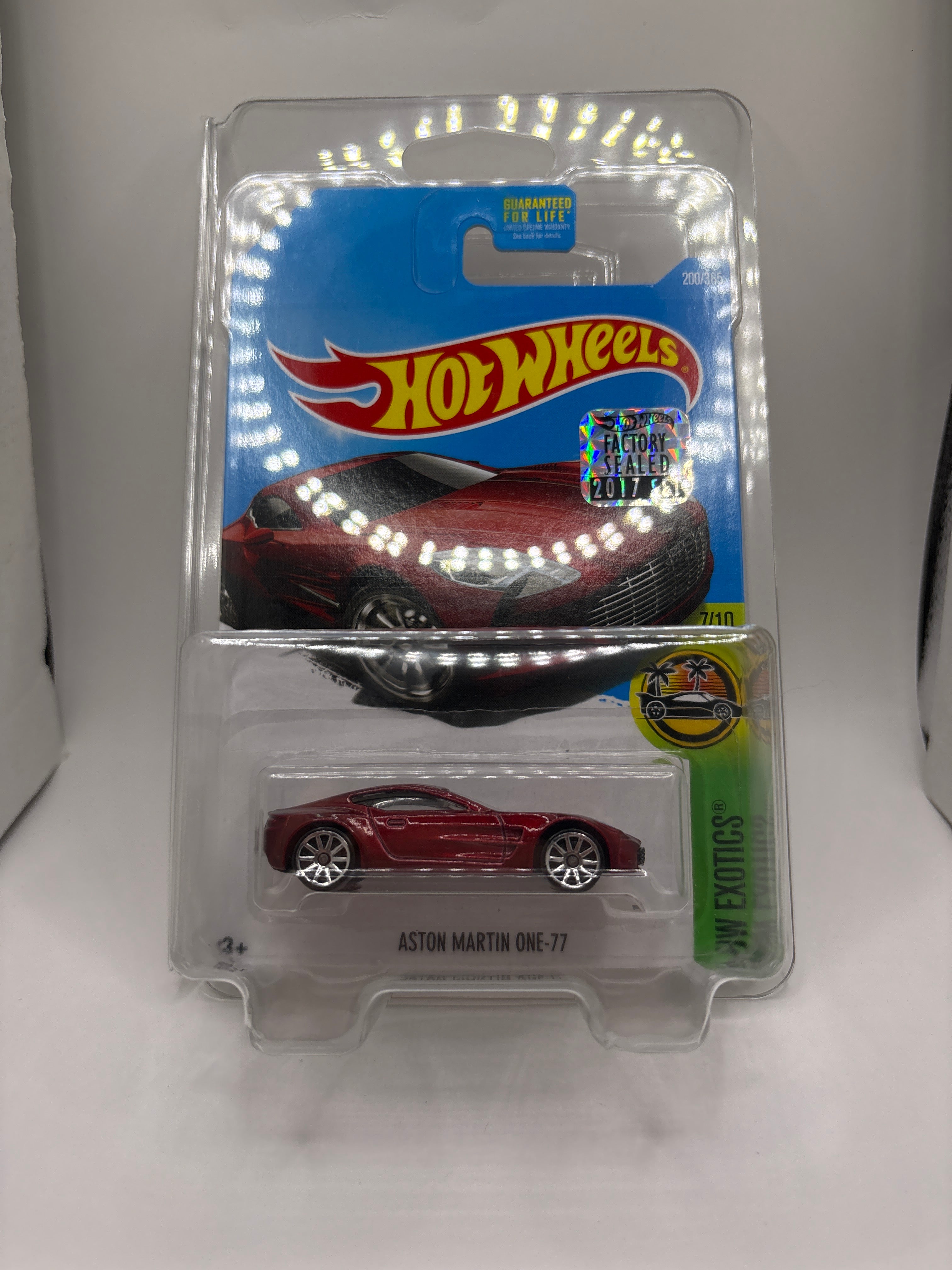 Hot Wheels Aston Martin One-77 Diecast