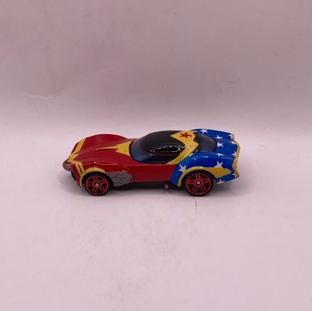 Hot Wheels Wonder Woman Diecast