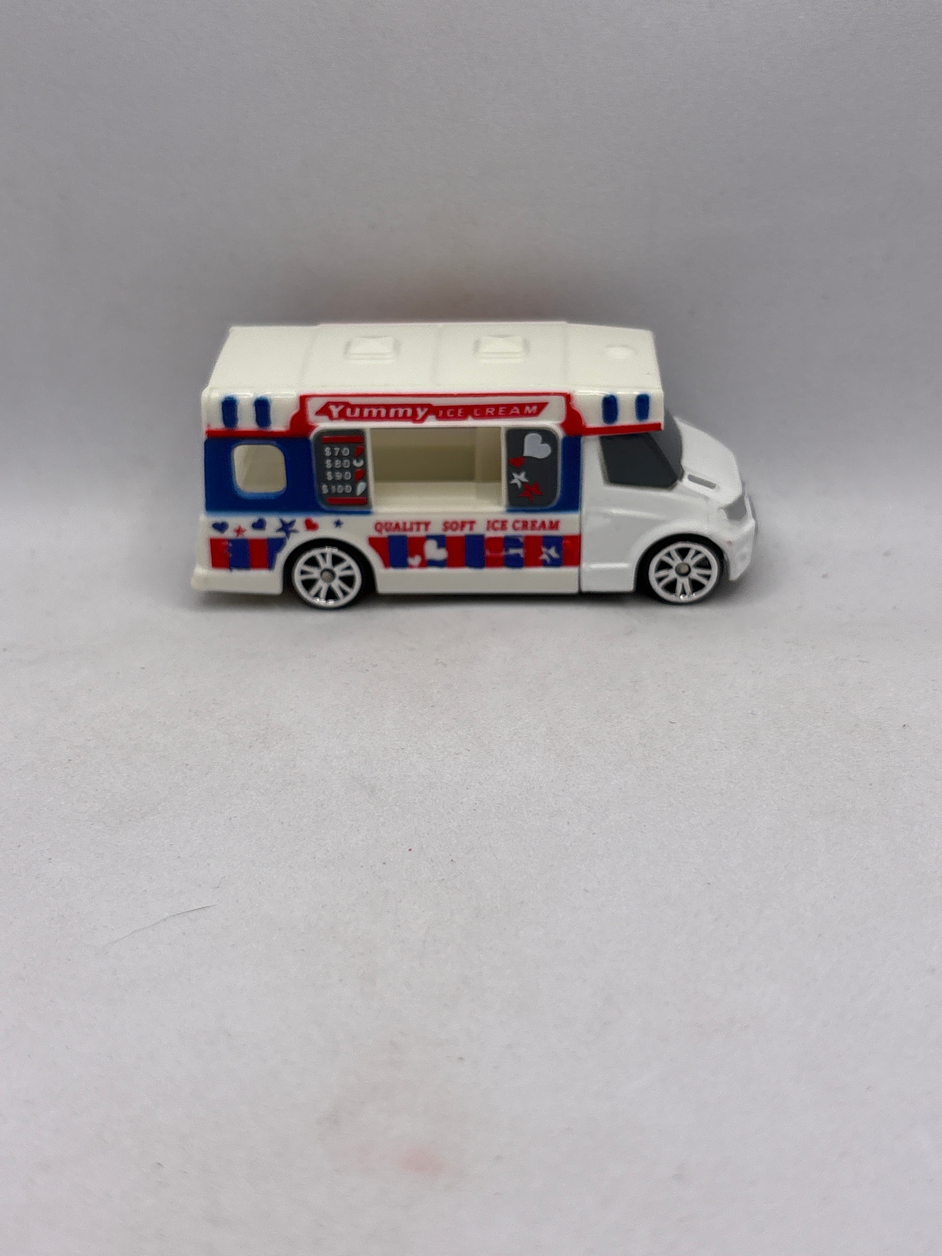 Motor Max Ice Cream Truck Diecast