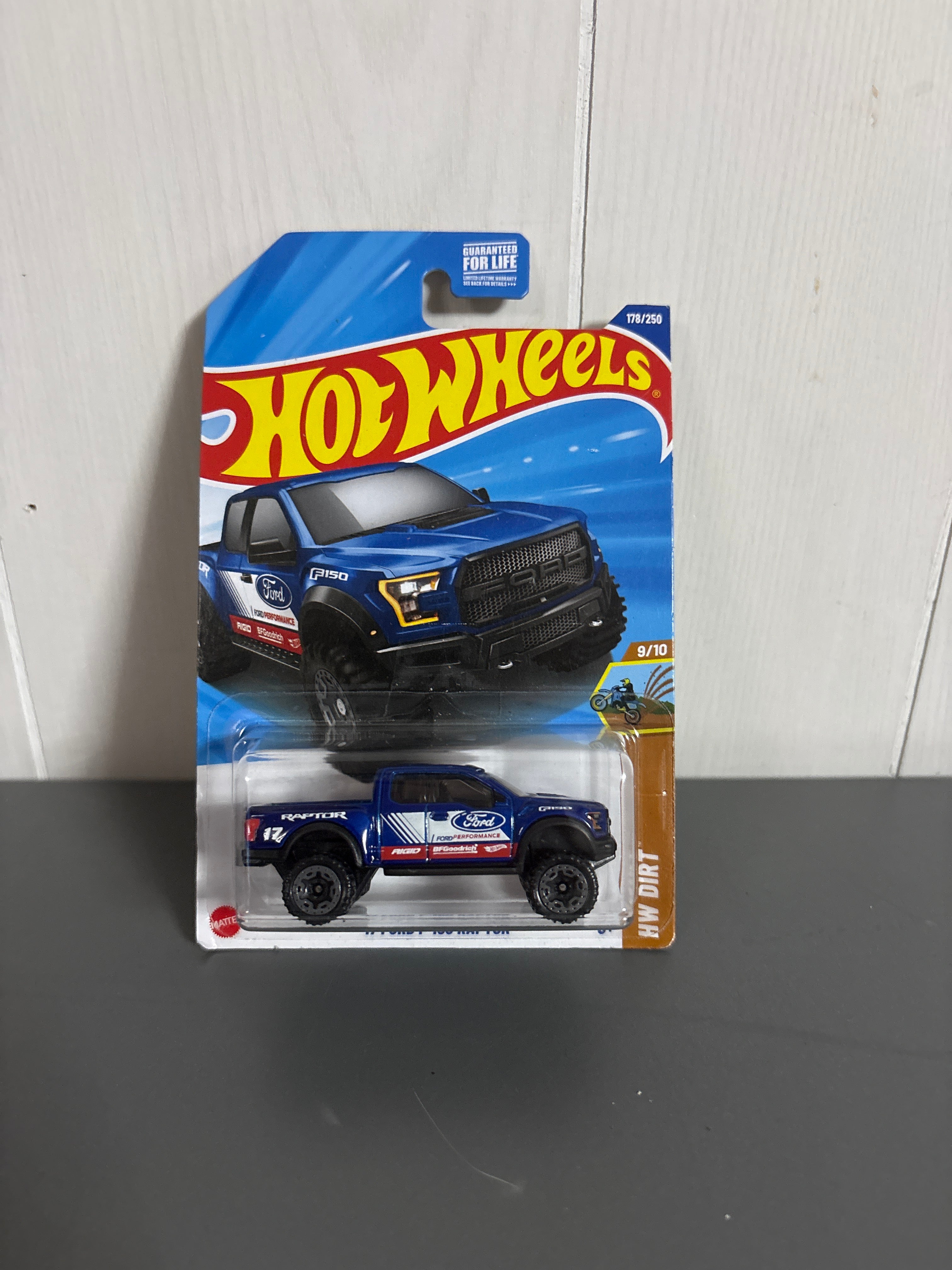 Hot Wheels 17 Ford F-150 Raptor Diecast blue