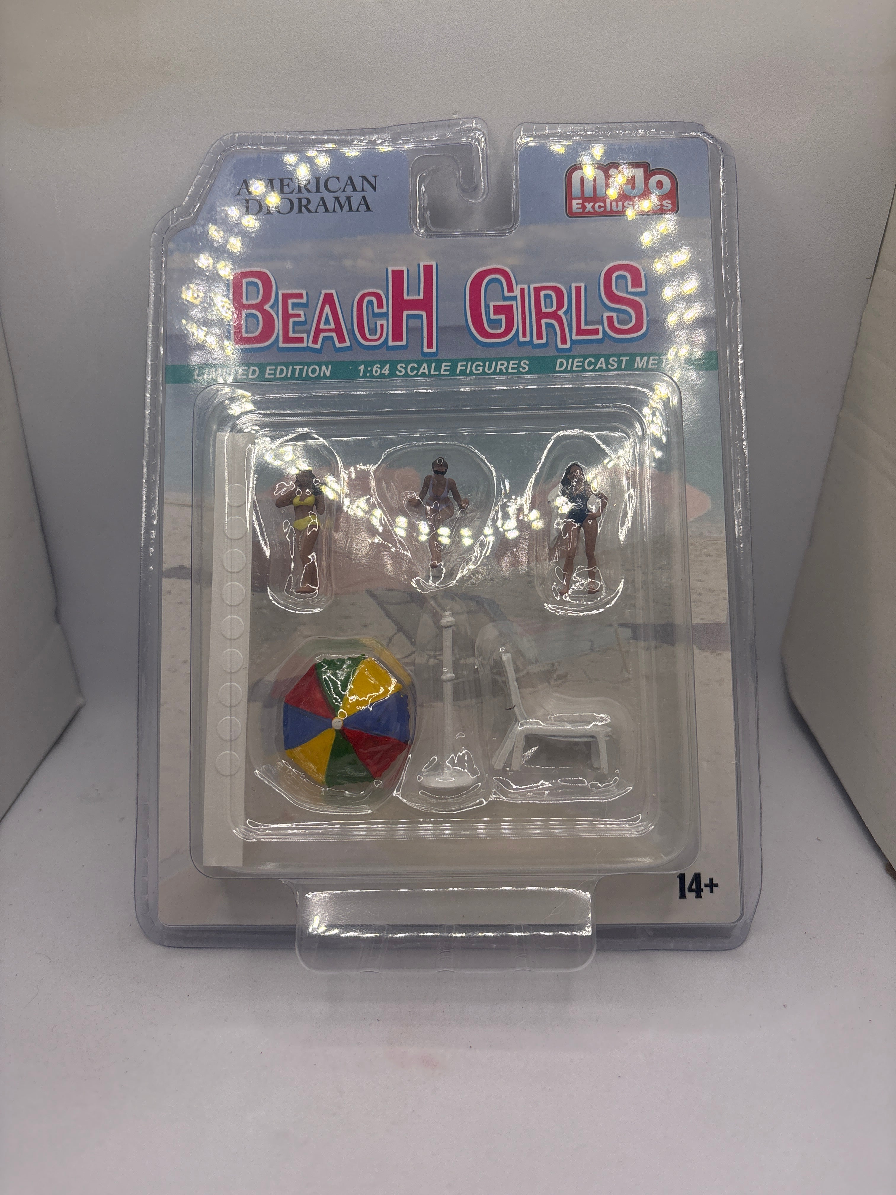 American Diorama Beach Girls Diecast