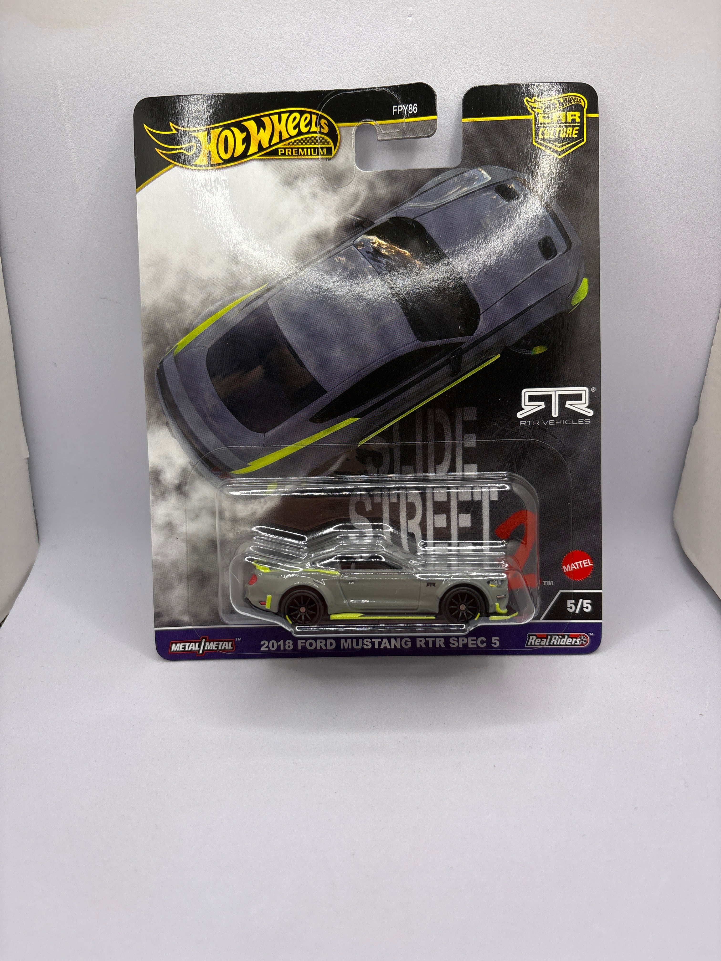 Hot Wheels 2018 Ford Mustang RTR Spec 5 Diecast