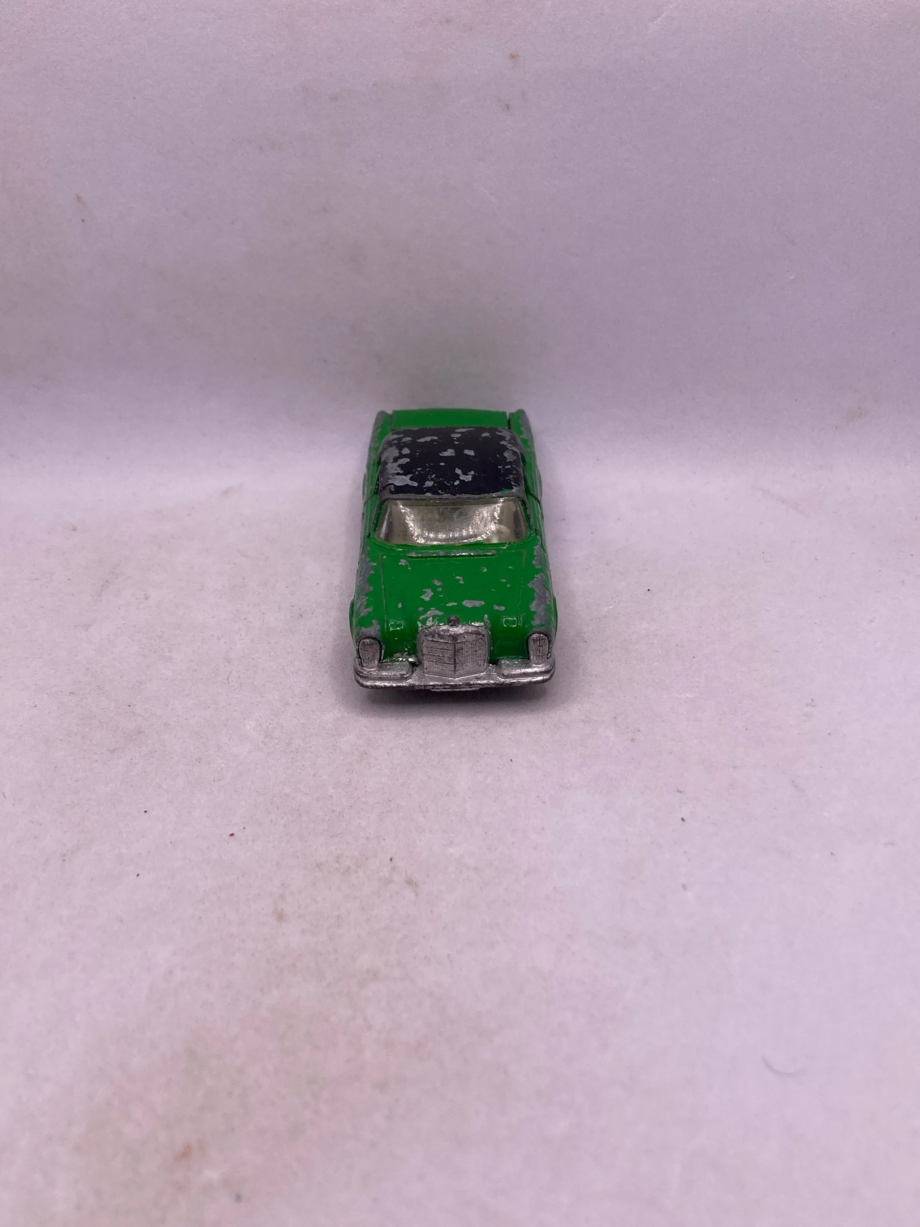 Matchbox Mercedes 300 SE Diecast