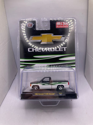 M2 1990 Chevrolet C1500 Silverado Diecast