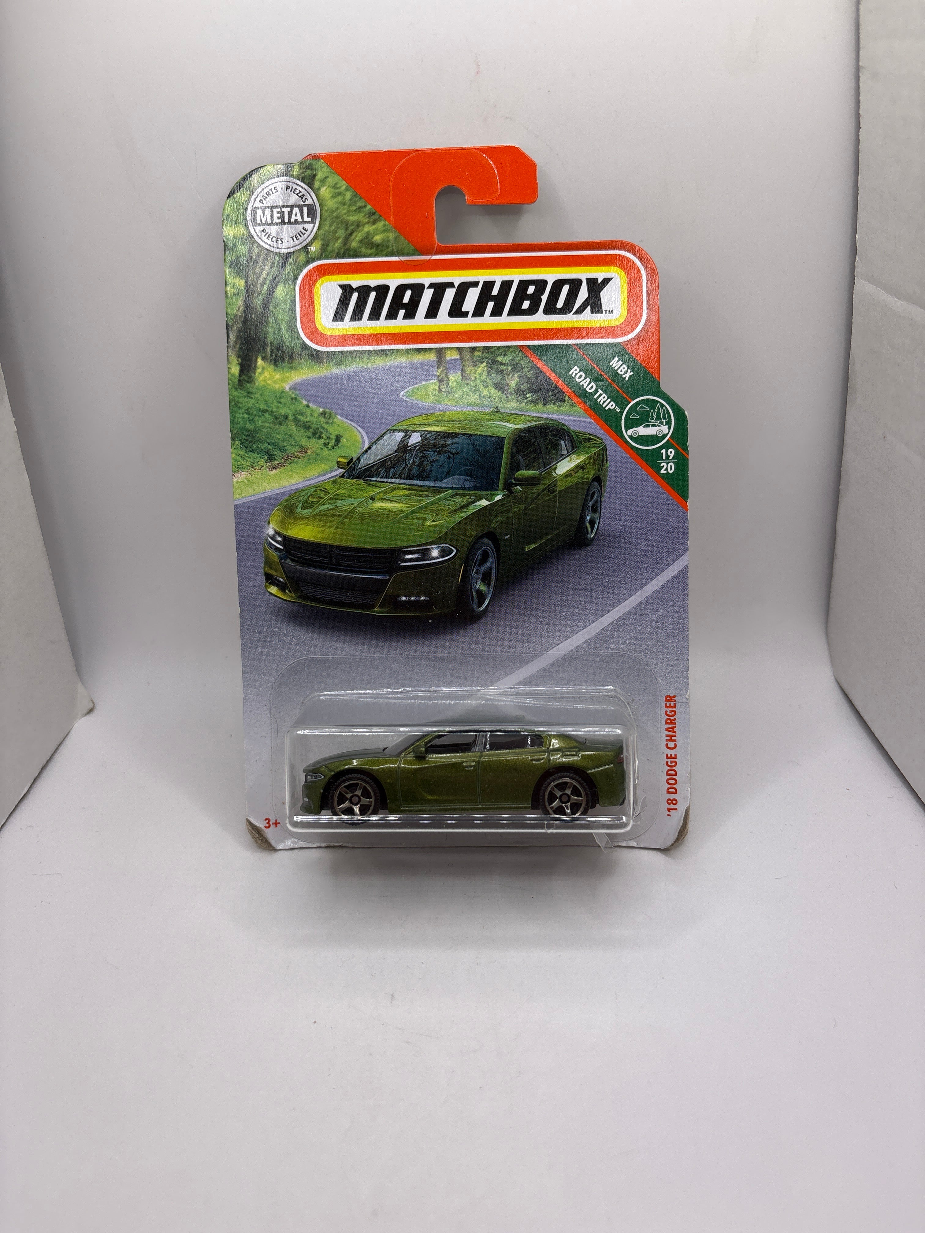 Matchbox 18 Dodge Charger green