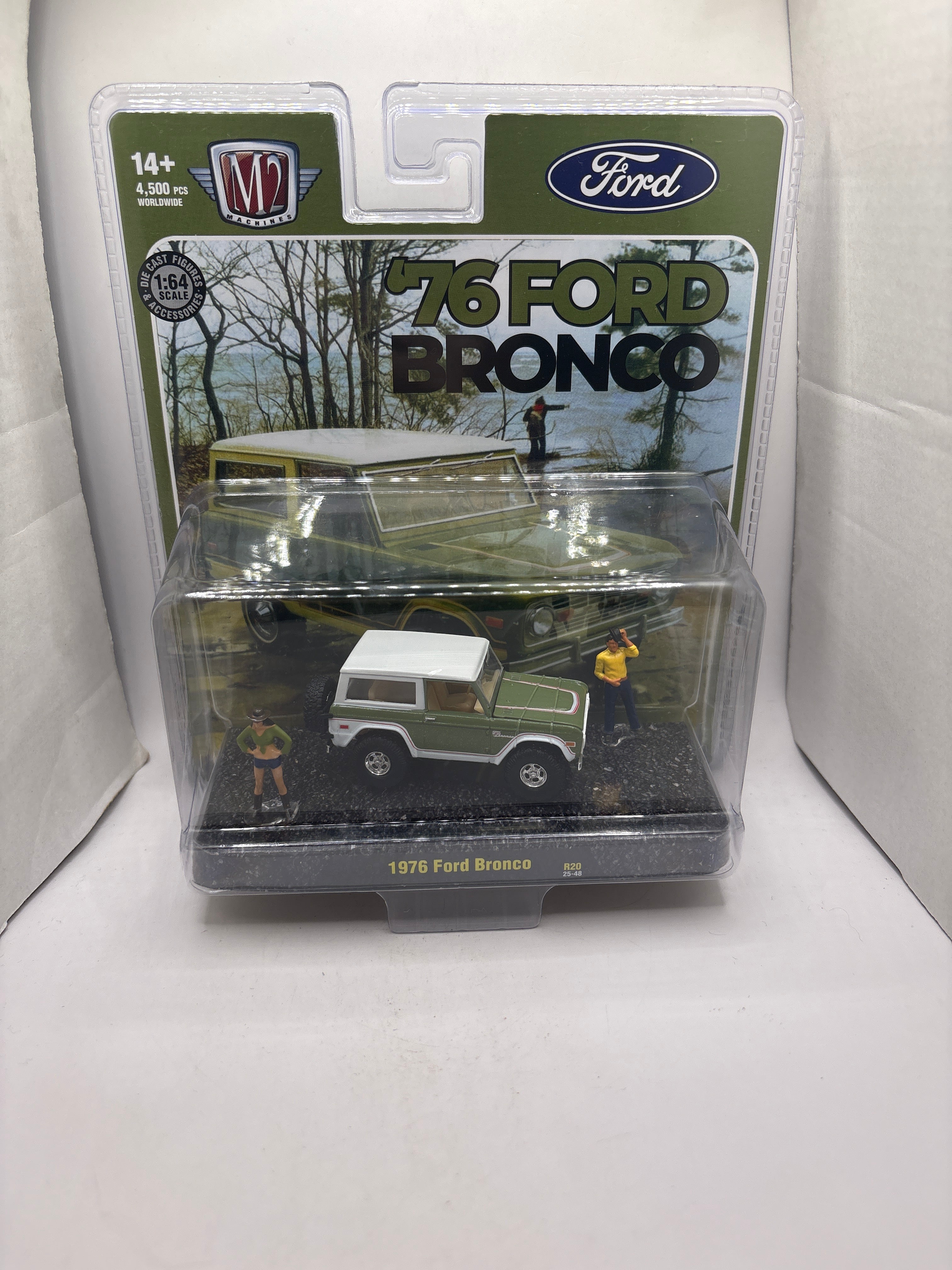 M2 1976 Ford Bronco Diecast green