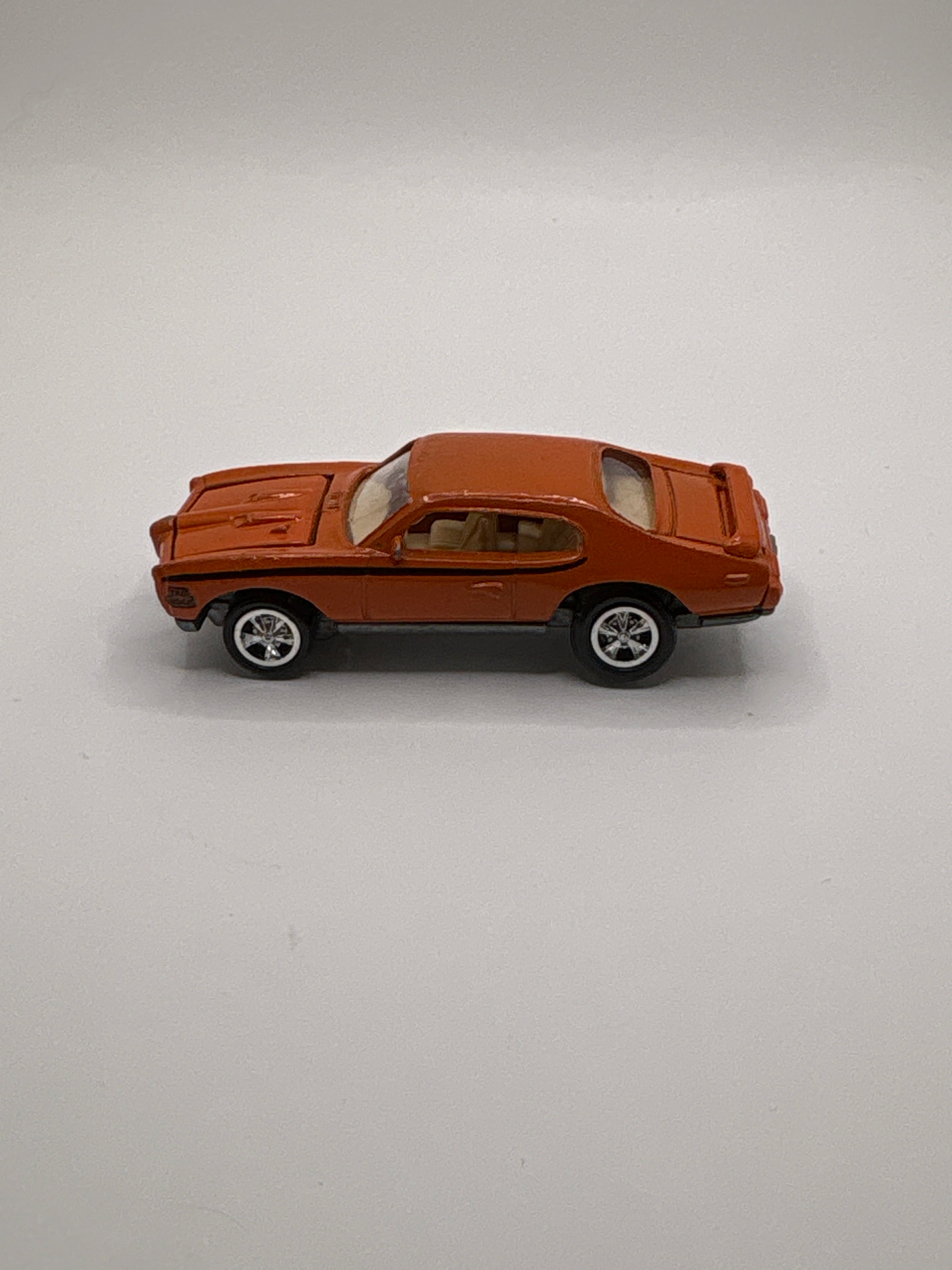 Johnny Lightning 1969 GTO Judge Diecast