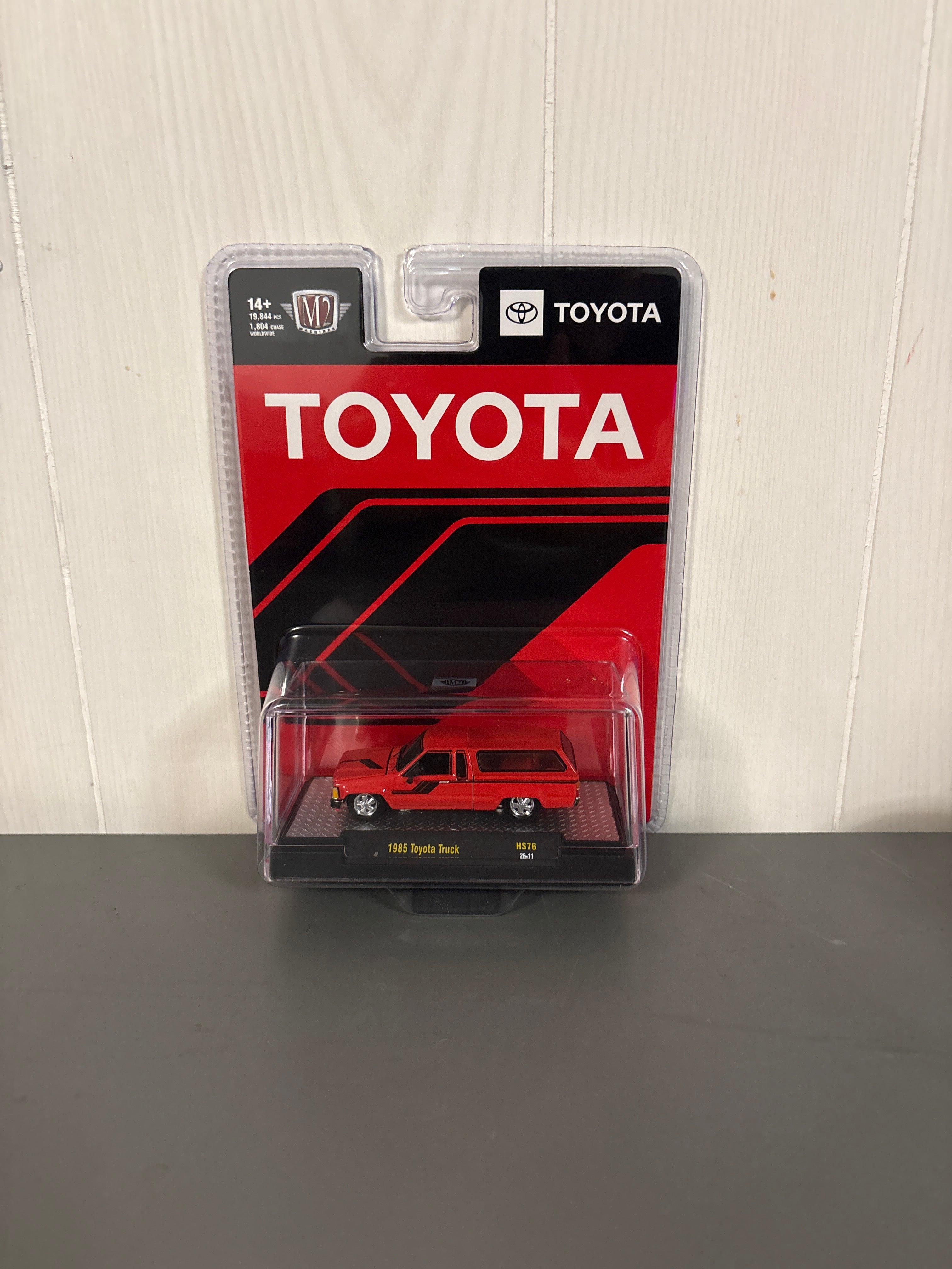 M2 1985 Toyota Truck Diecast