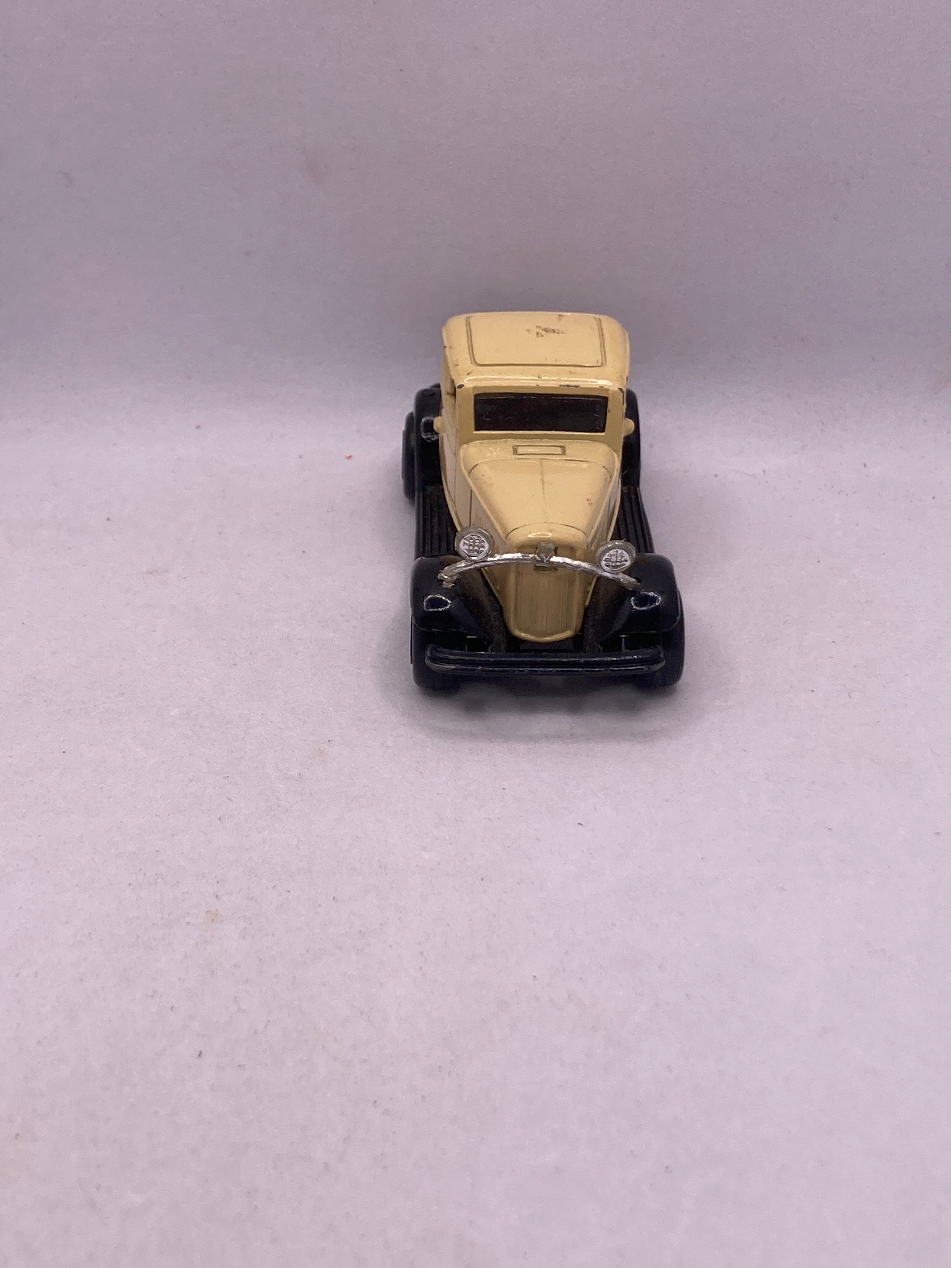 Ertl 32 Ford Coupe Diecast