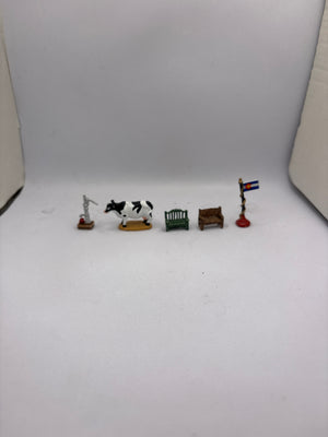 Liberty Falls Miniature Accessory Set