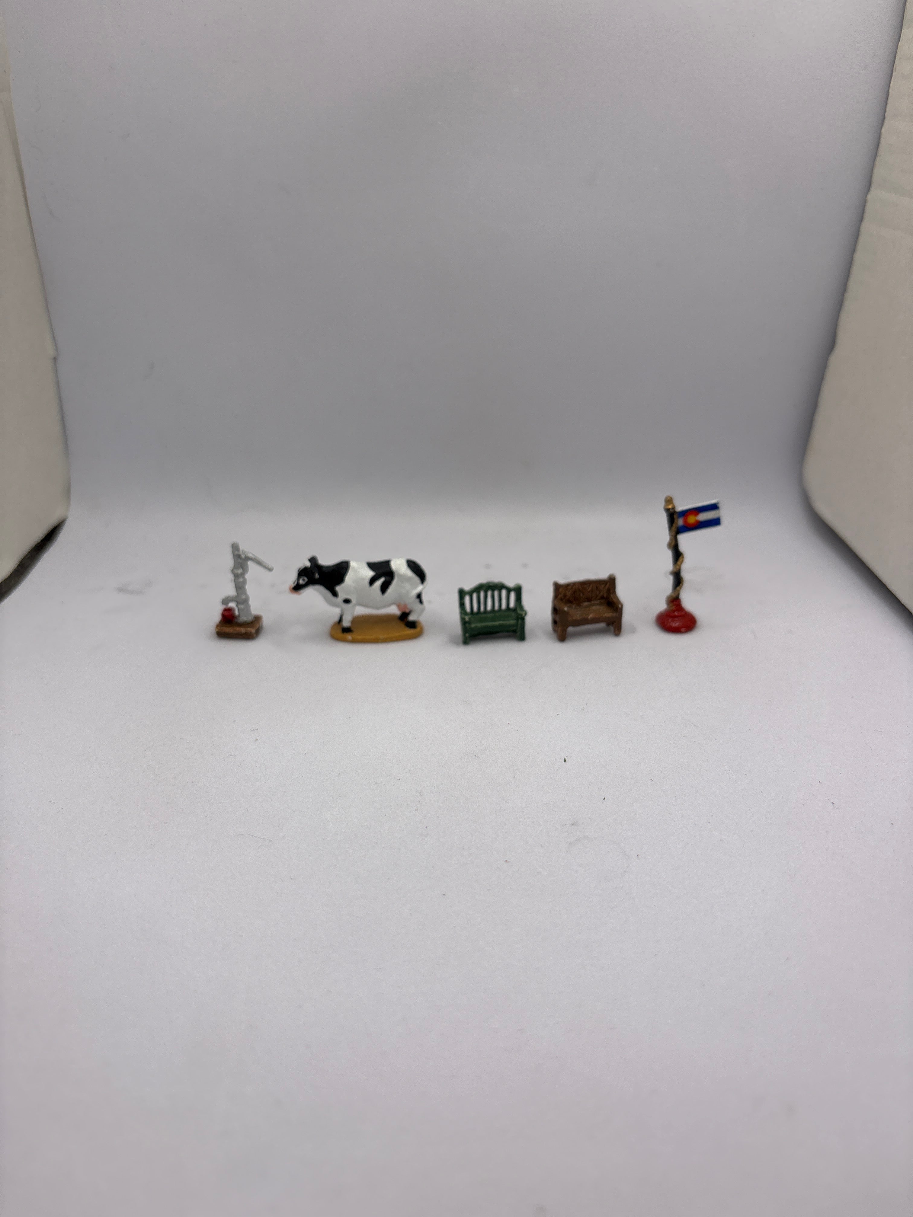 Liberty Falls Miniature Accessory Set