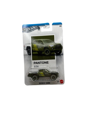 Hot Wheels 20 Toyota Tacoma Diecast green