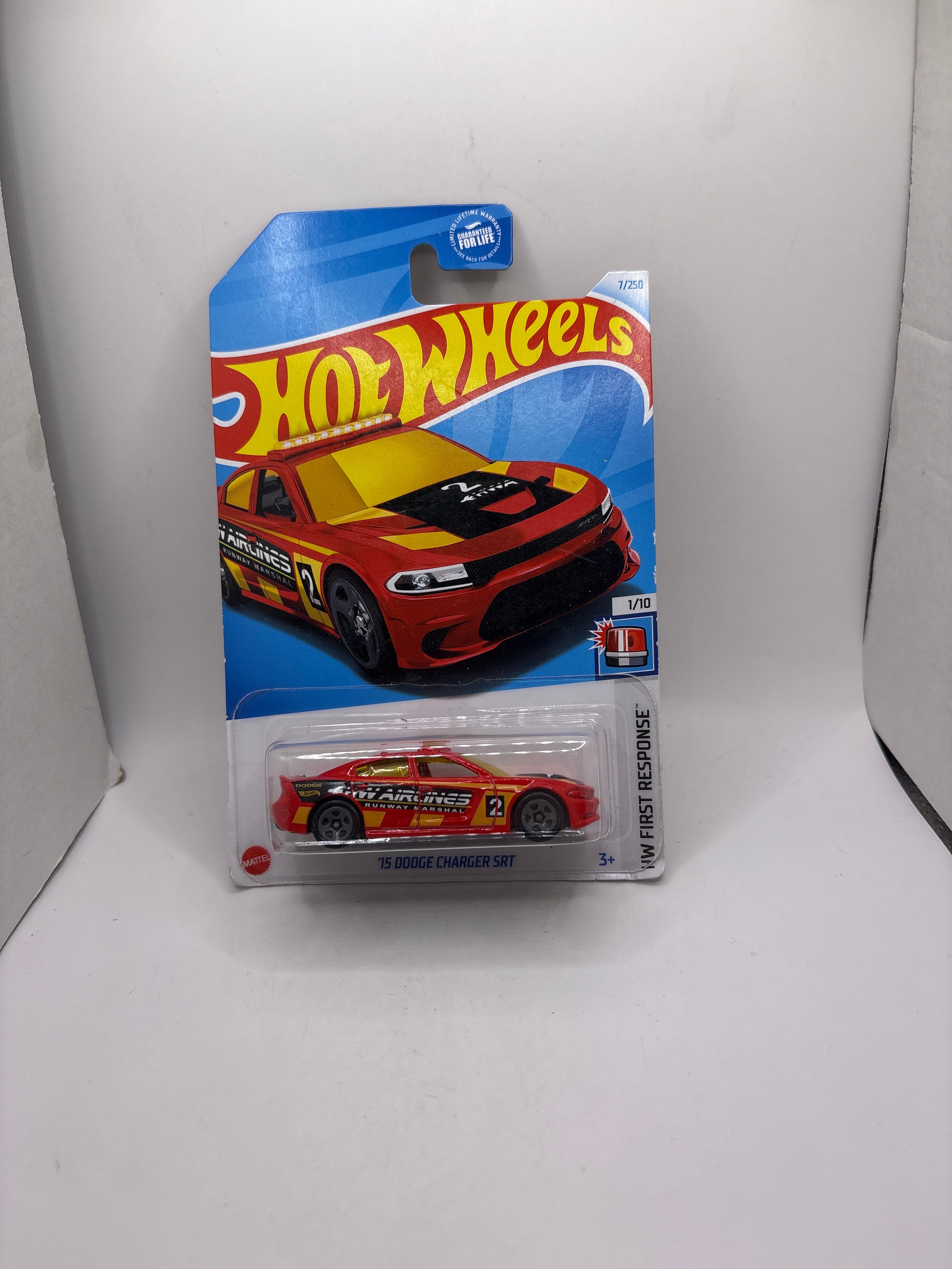 Hot Wheels 15 Dodge Charger SRT Diecast red