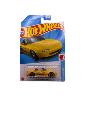 Hot Wheels 91 Mazda MX-5 Miata Diecast yellow
