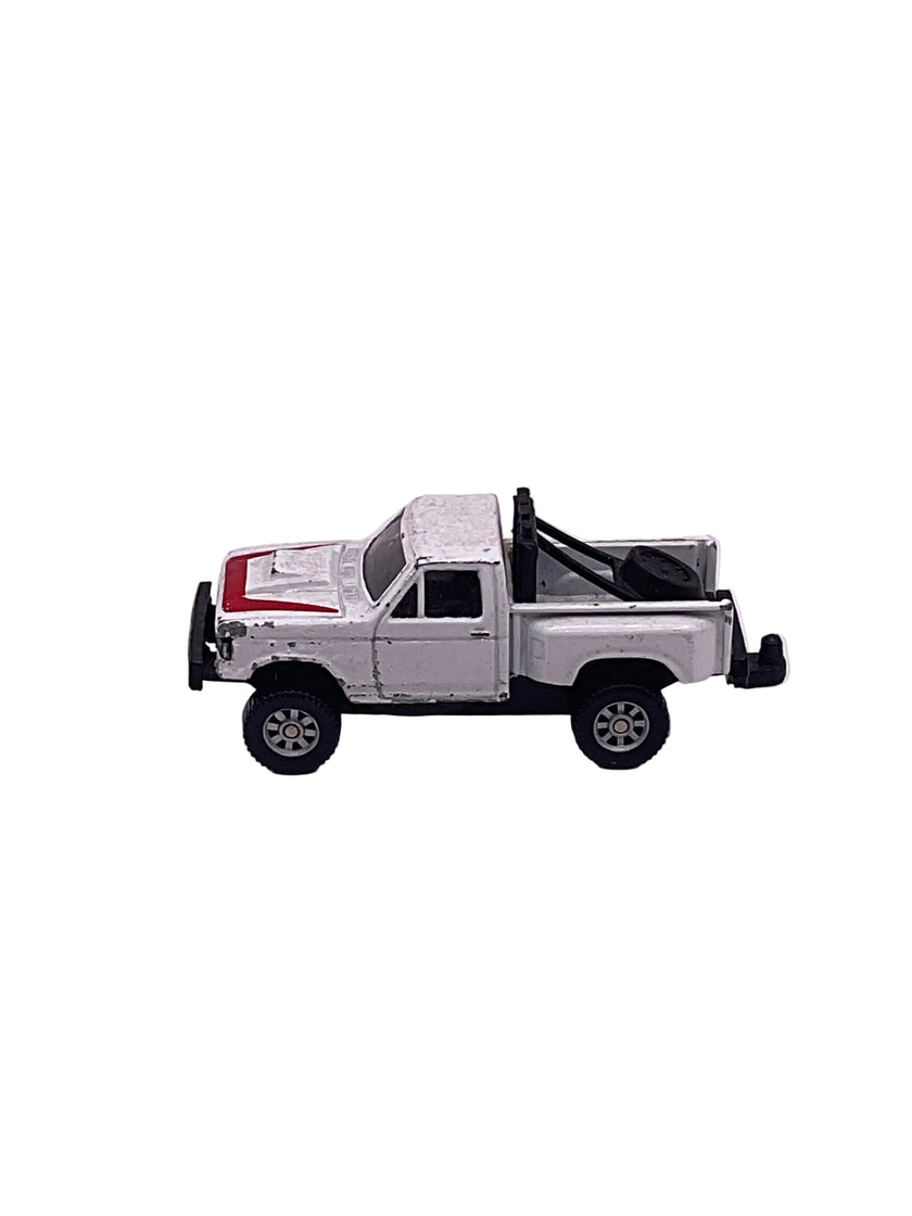 Maisto Ford F-150 Dust Devil Baja 4x4 Diecast White