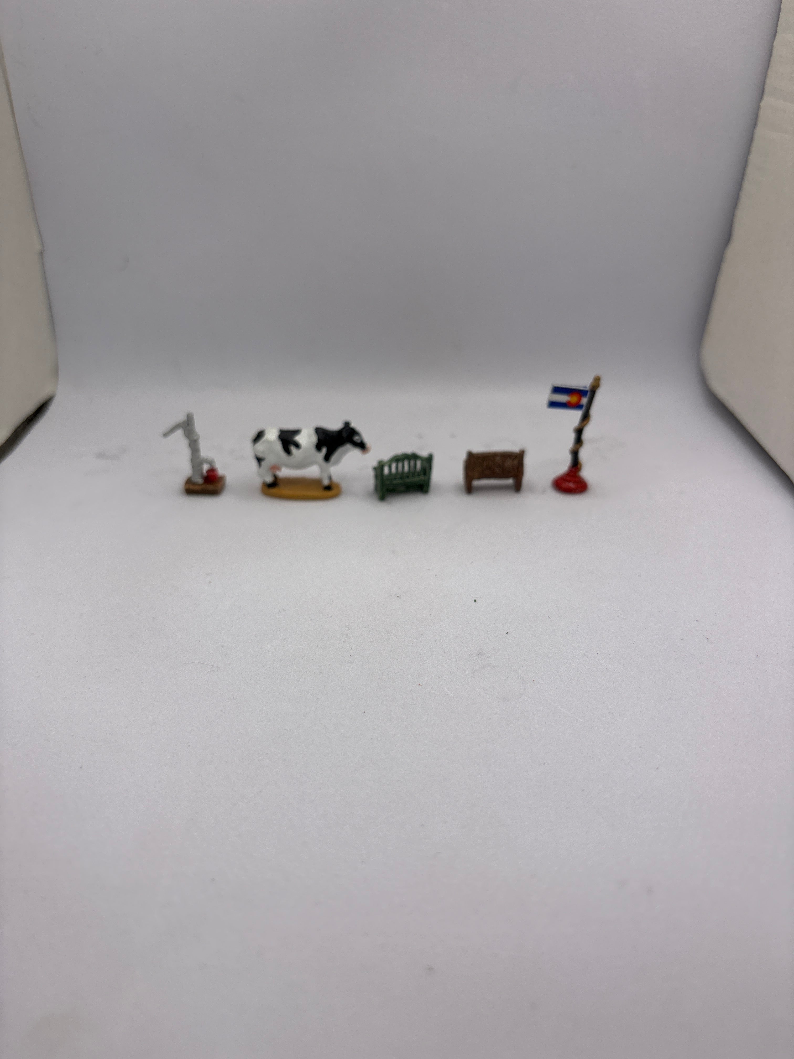 Liberty Falls Miniature Accessory Set