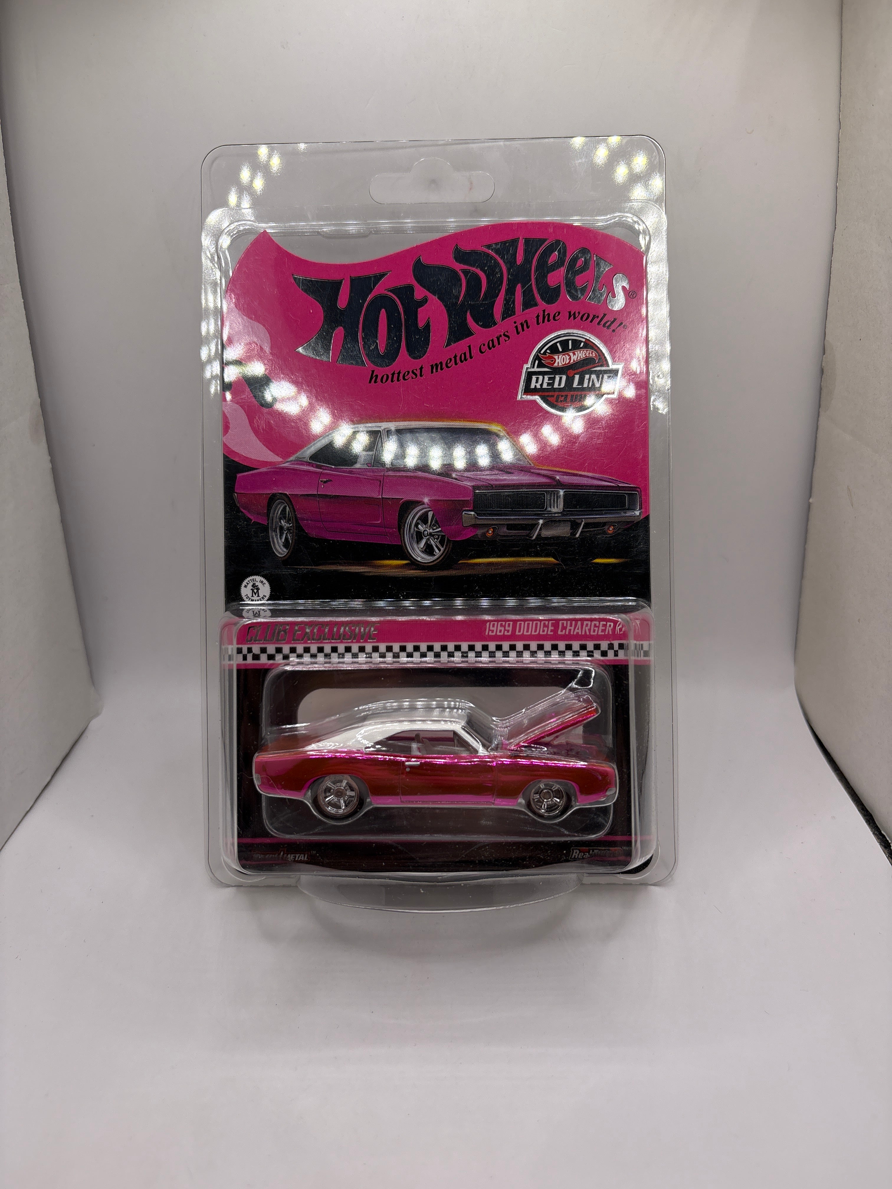 Hot Wheels 1969 Dodge Charger R/T Diecast pink