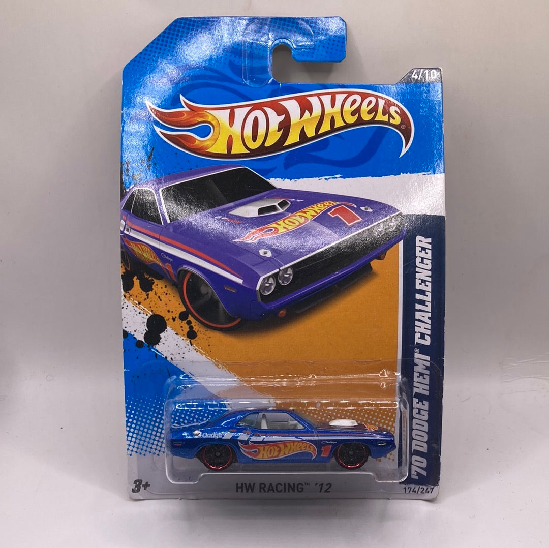 Hot Wheels 70 Dodge Hemi Challenger Diecast