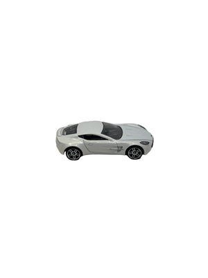 Hot Wheels Aston Martin One-77 Diecast white