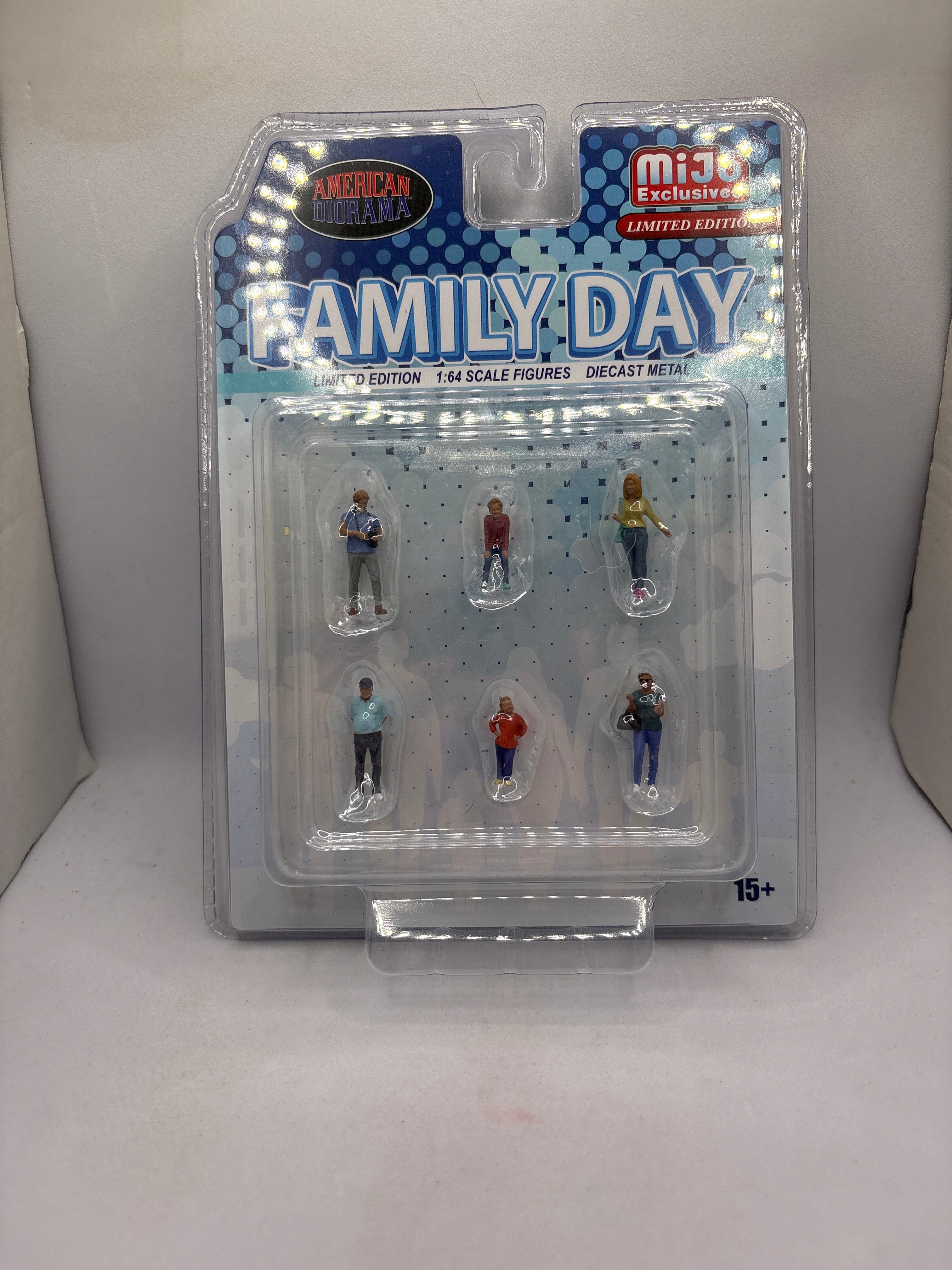 American Diorama Family Day Diecast