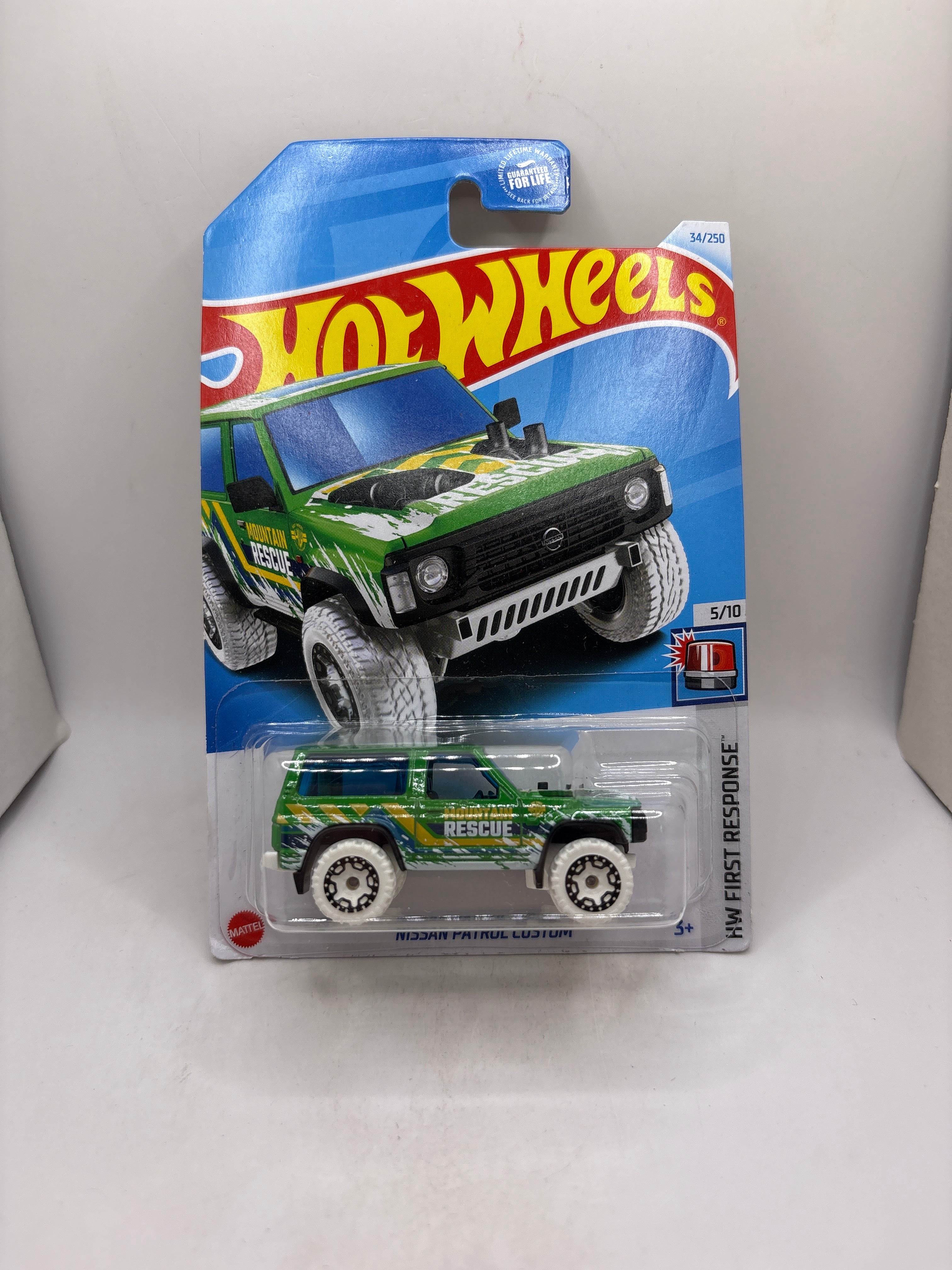 Hot Wheels Nissan Patrol Custom Diecast green