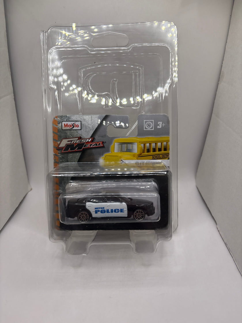 Maisto 2006 Dodge Charger Diecast