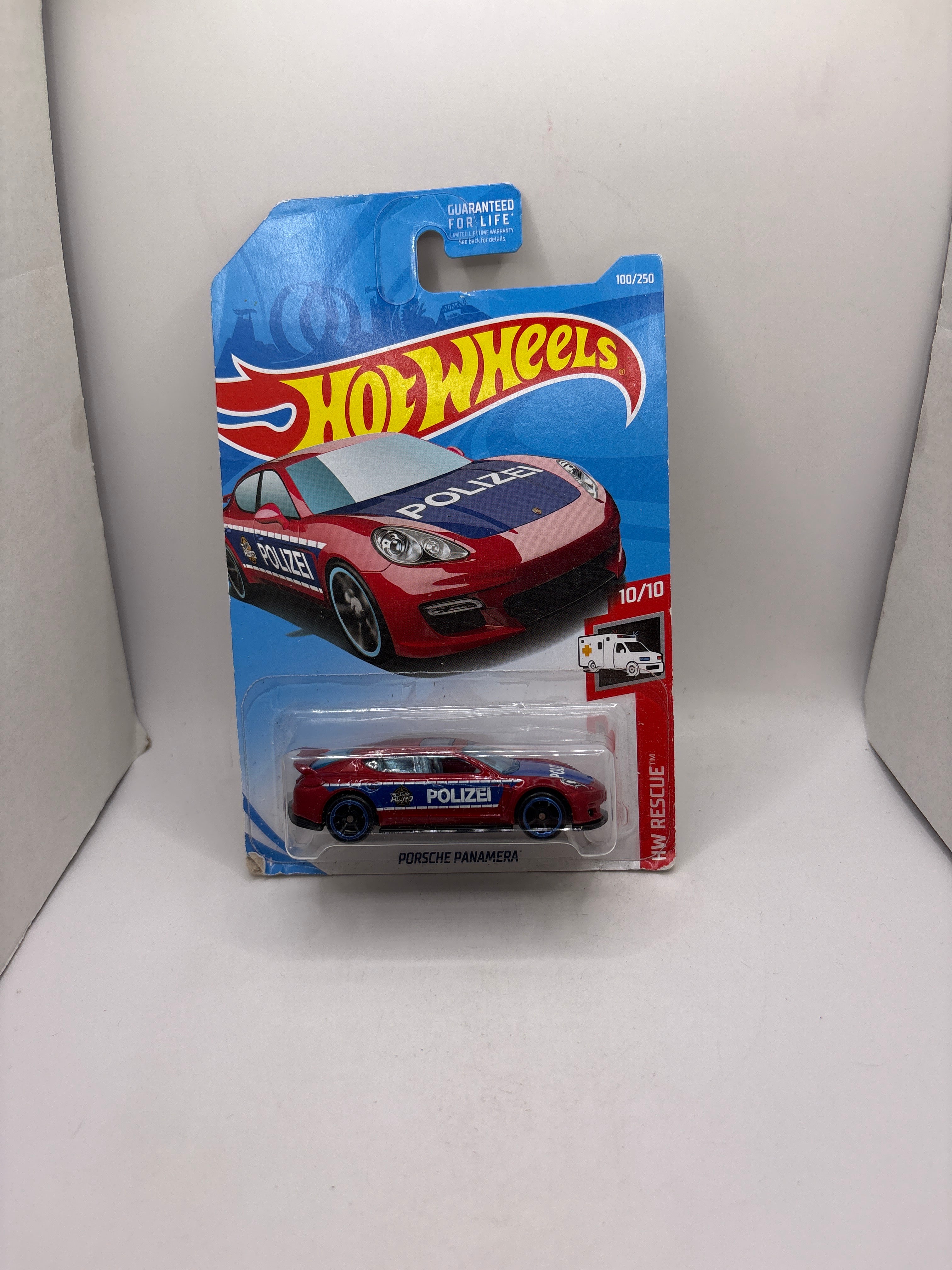Hot Wheels Porsche Panamera Diecast red