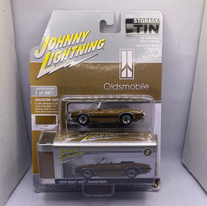 Johnny Lightning 1970 Olds 442 Convertible Diecast