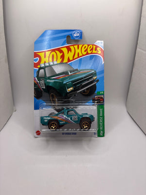 Hot Wheels 87 Dodge D100 Diecast green