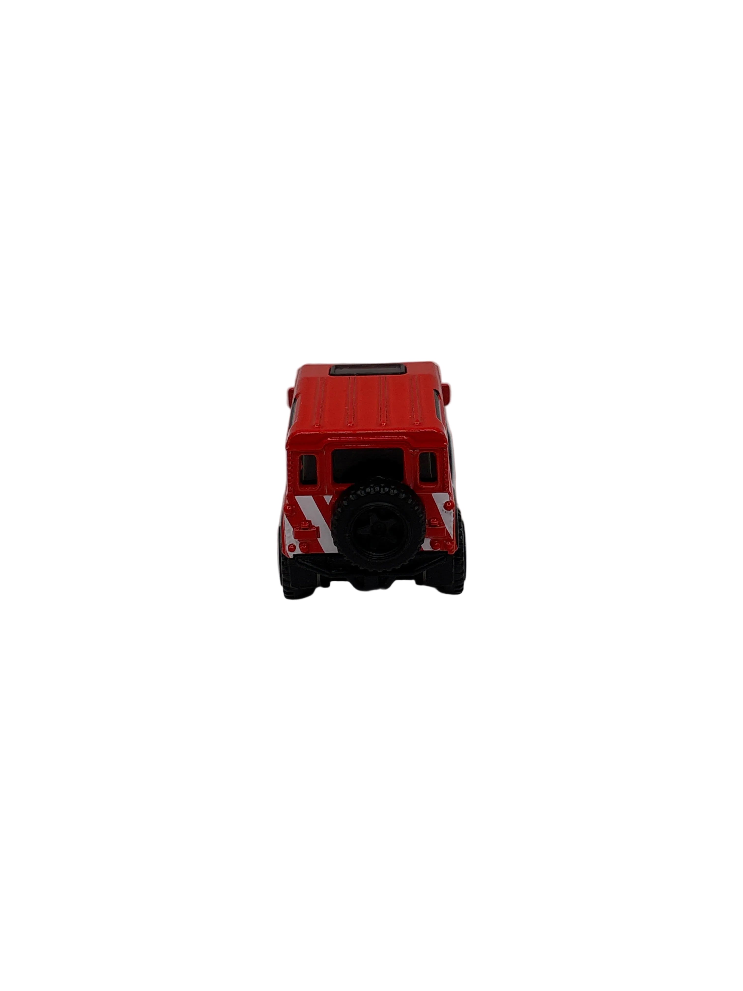Hot Wheels Land Rover Defender 90 Diecast red