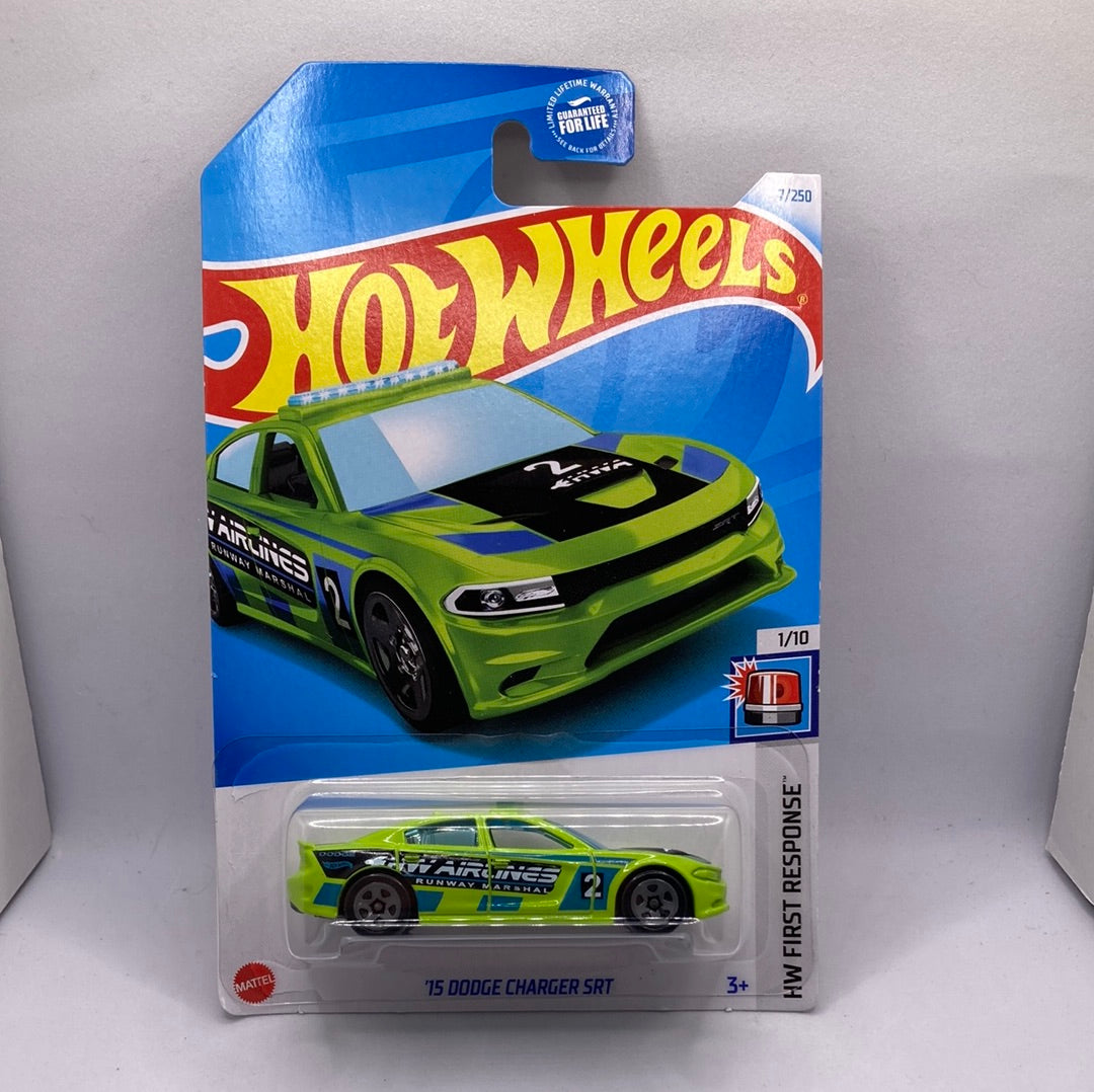 Hot Wheels 15 Dodge Charger SRT Diecast