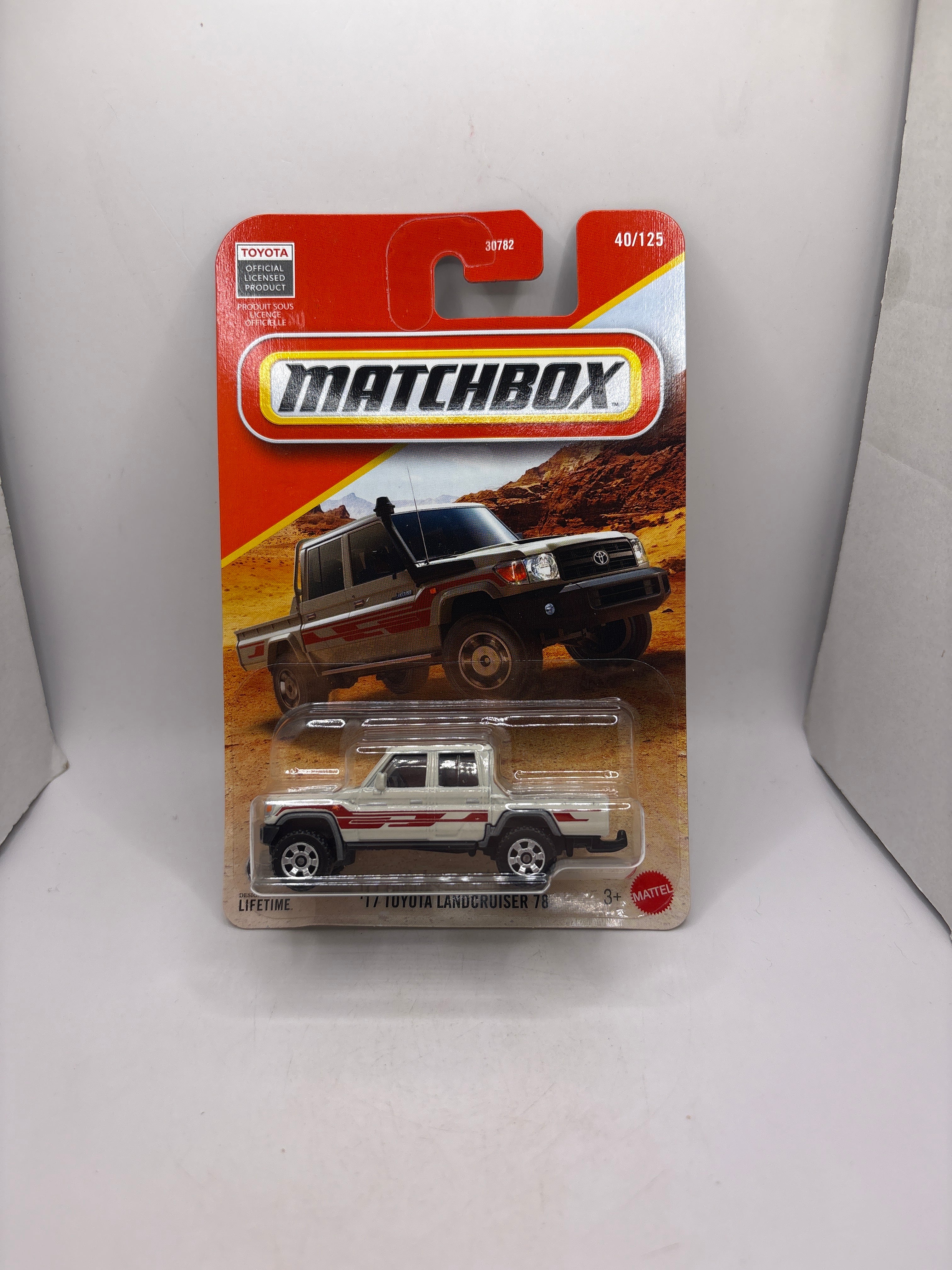 Matchbox 17 Toyota Landcruiser 78 Diecast white