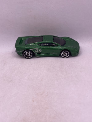 Hot Wheels Jaguar XJ220 Diecast