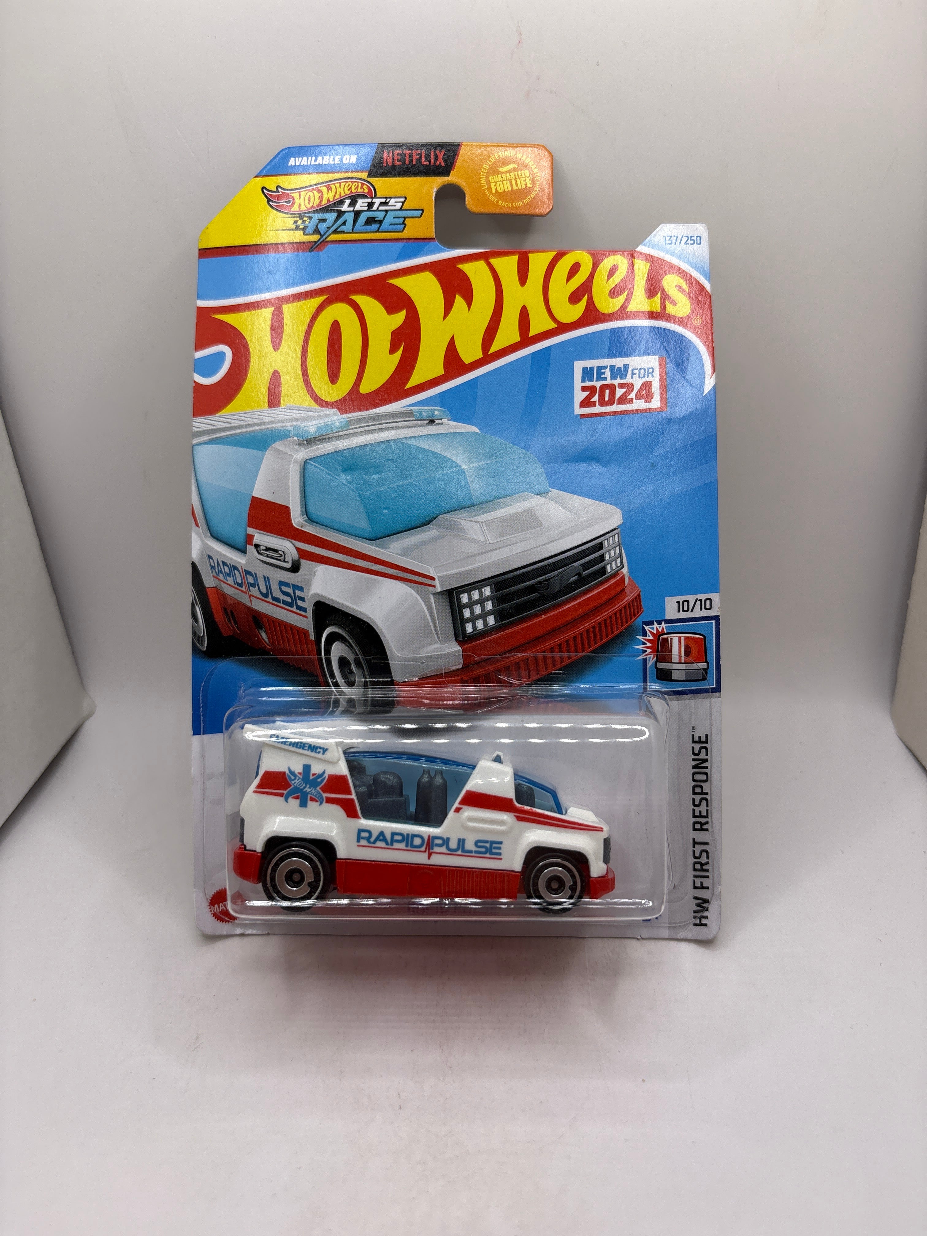 Hot Wheels Rapid Pulse Diecast white
