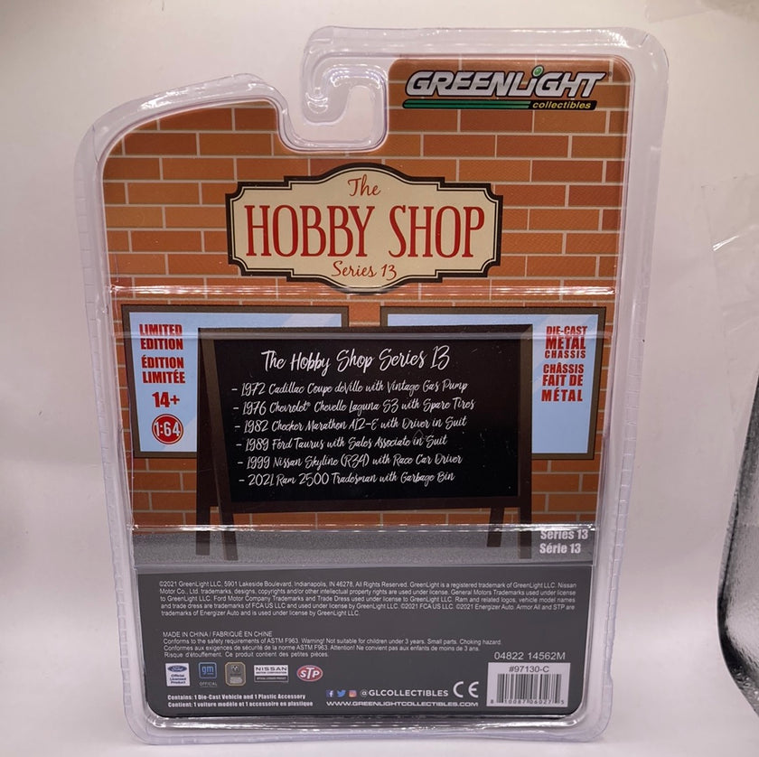 Greenlight 1982 Checker Marathon A12-E With Driver In Suit Diecast