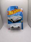 Hot Wheels 72 Stingray Convertible Diecast white